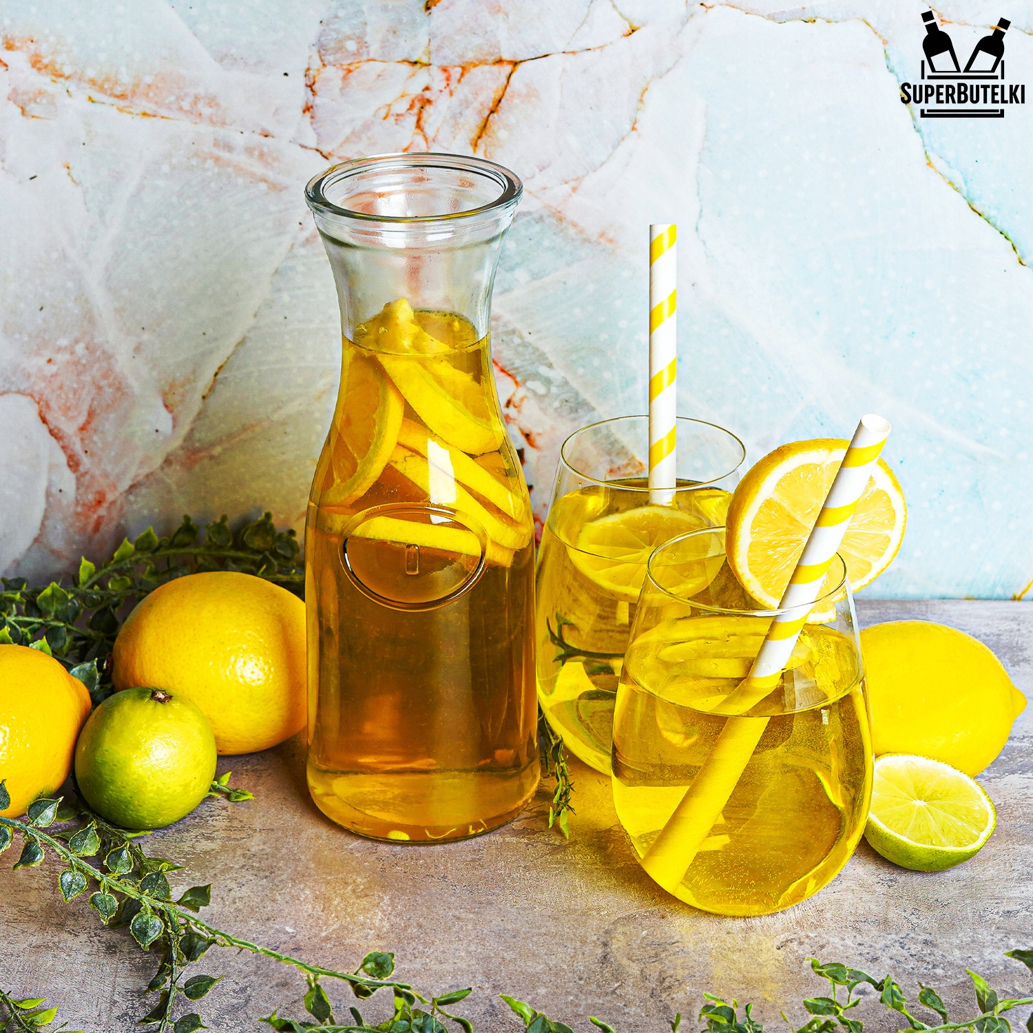 KARAFKA NA WODĘ LEMONIADĘ NAPOJE SOKI WINO NALEWKI DZBANEK SZKLANY 750 ML Rodzaj karafka