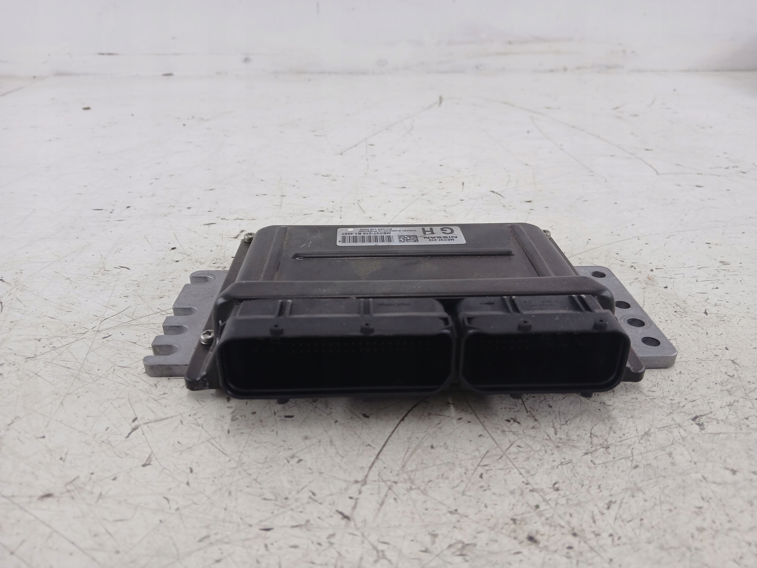 NISSAN PRIMERA P12 2.0 control unit of the engine MEC37-210