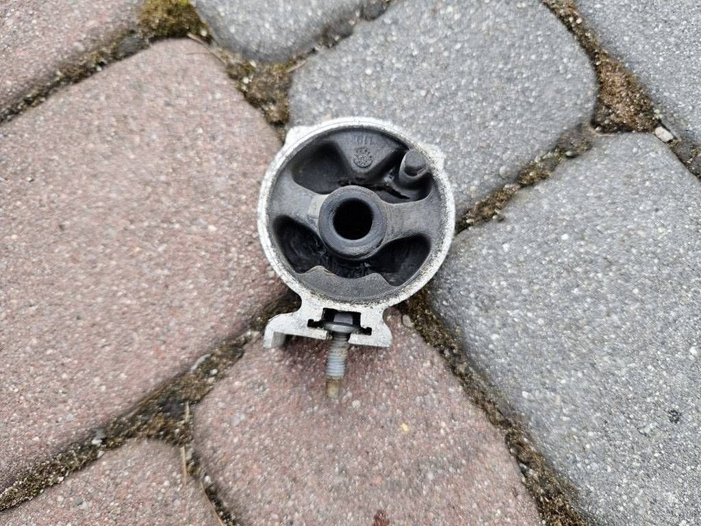 Poignée Support plaque Support de l’échappement PROACE VIVARO C SCUDO JUMPY EXPERT 119
