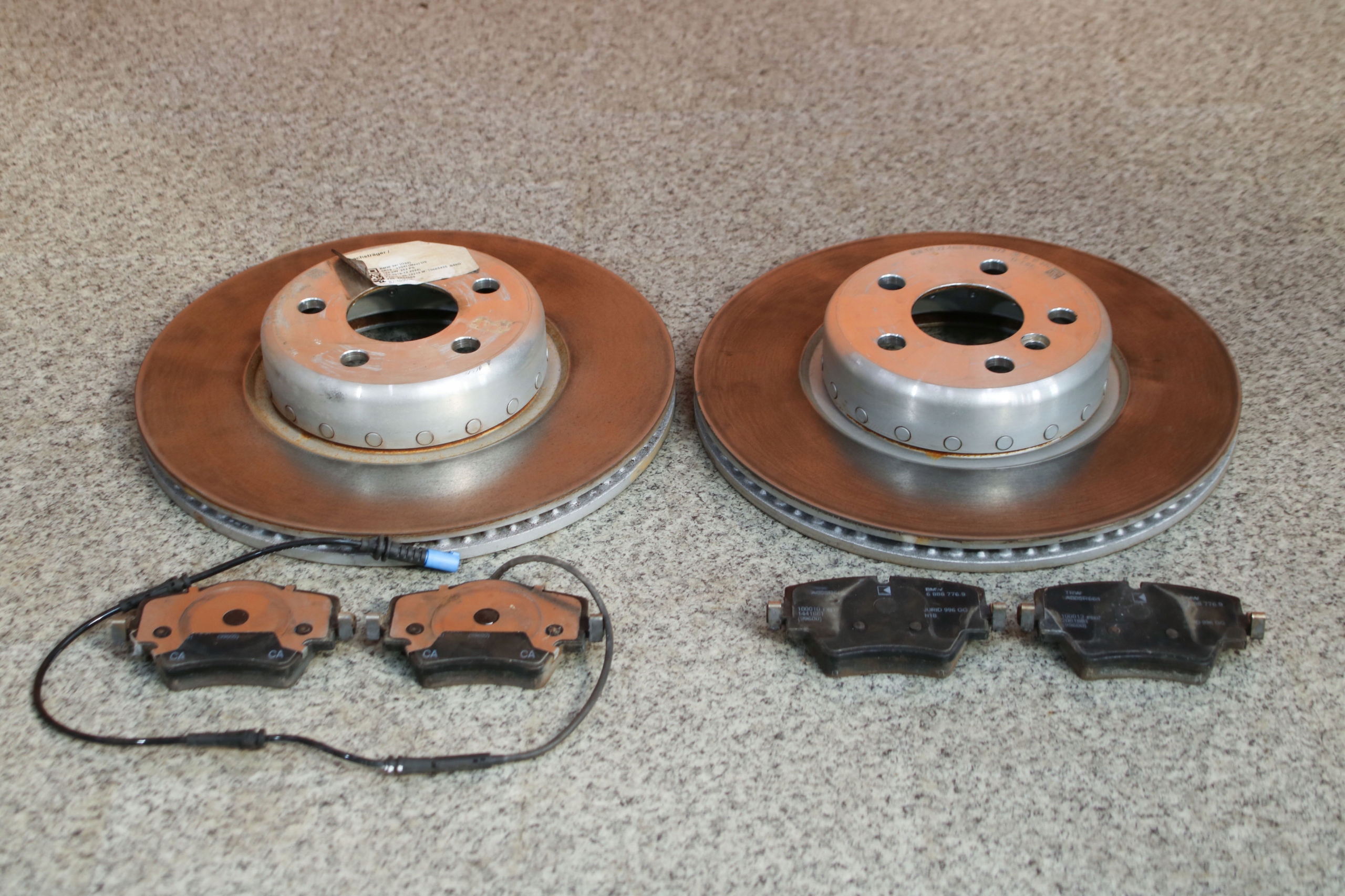 BMW G20 330i discs plates front 330x24 6 km !!!