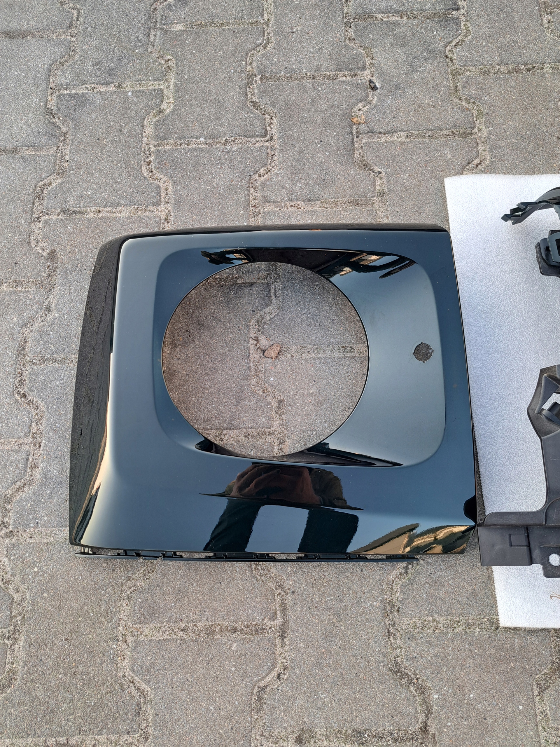 MERCEDES W463 A4638880400 GRILL ATRAPA G-KLASA FV RAMKI L/P KOMPLET Numer katalogowy części Mercedes-Benz A4638880400