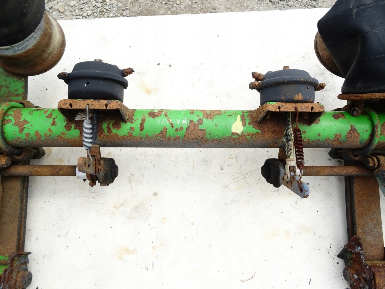 OŚ NACZEPA SAF Numer katalogowy części .