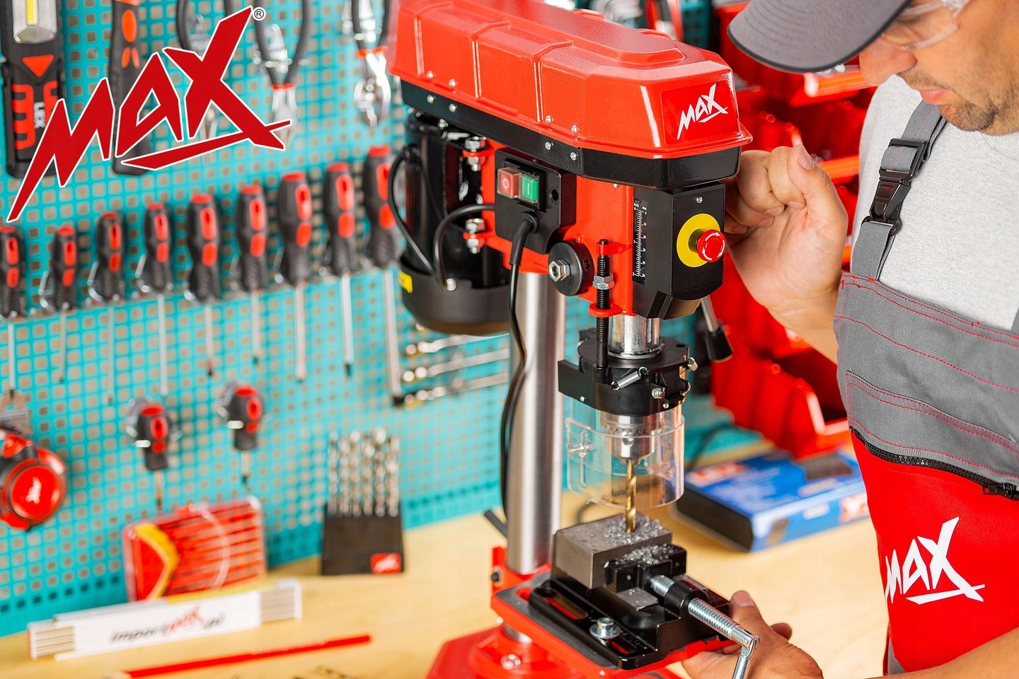 WIERTARKA FREZARKA STOLOWA SLUPOWA KOLUMNOWA Weight with packaging 17 kg