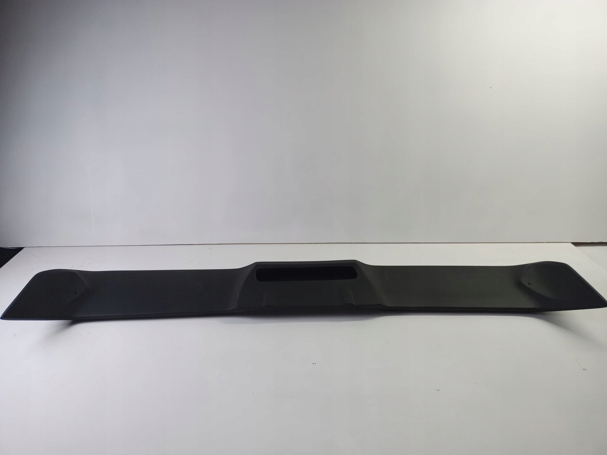 SPOILER MERCEDES G KLASA SPOILER NA DACH MERCEDES GELENDA SPOILER PODKŁAD Stan opakowania oryginalne