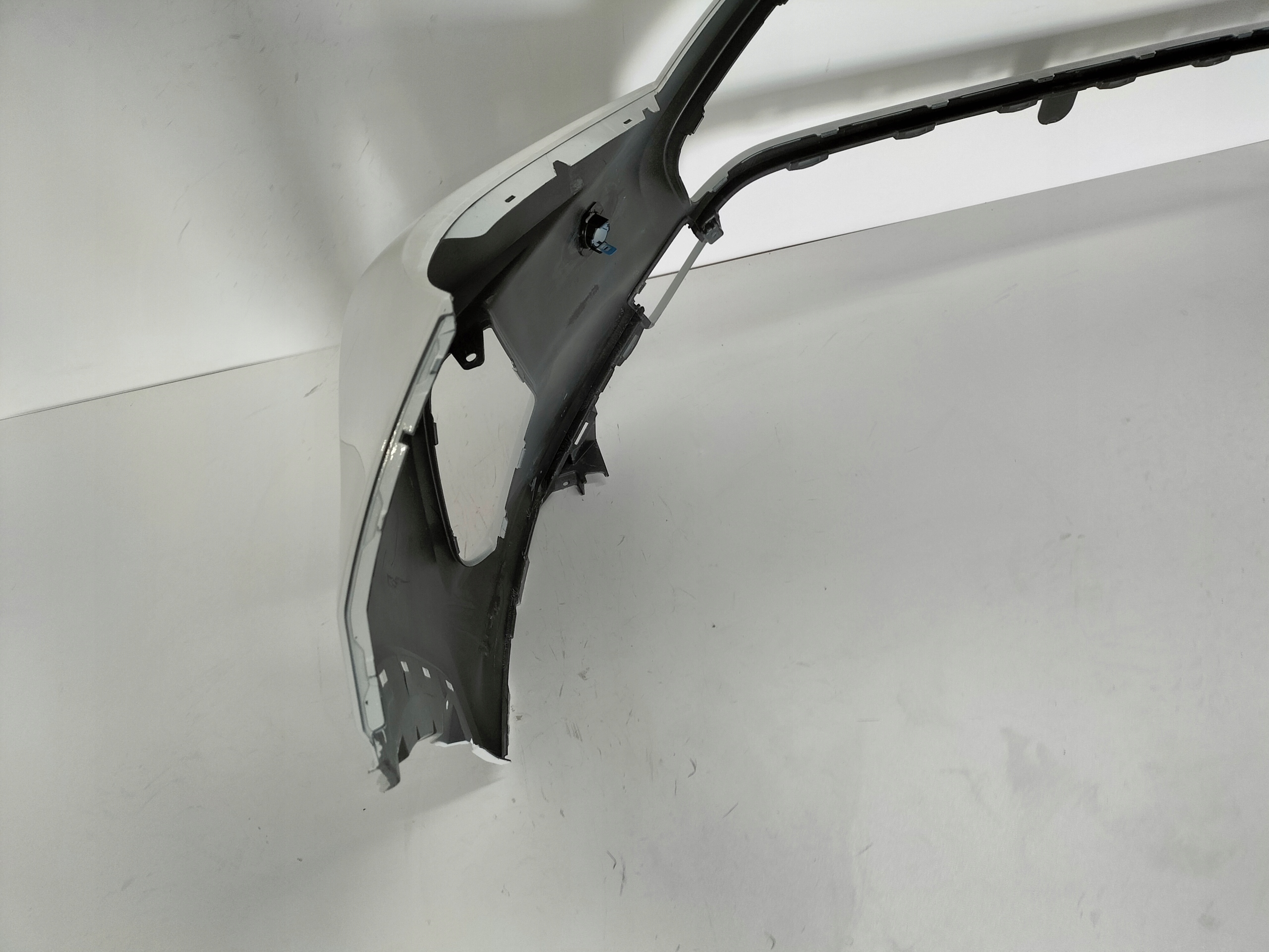 nárazník přední předek TOYOTA RAV4 RAV-4 V 18