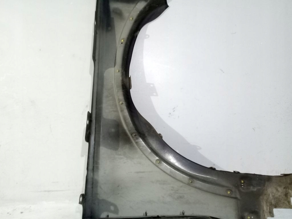 Land Rover Discovery III 3 fender left left side