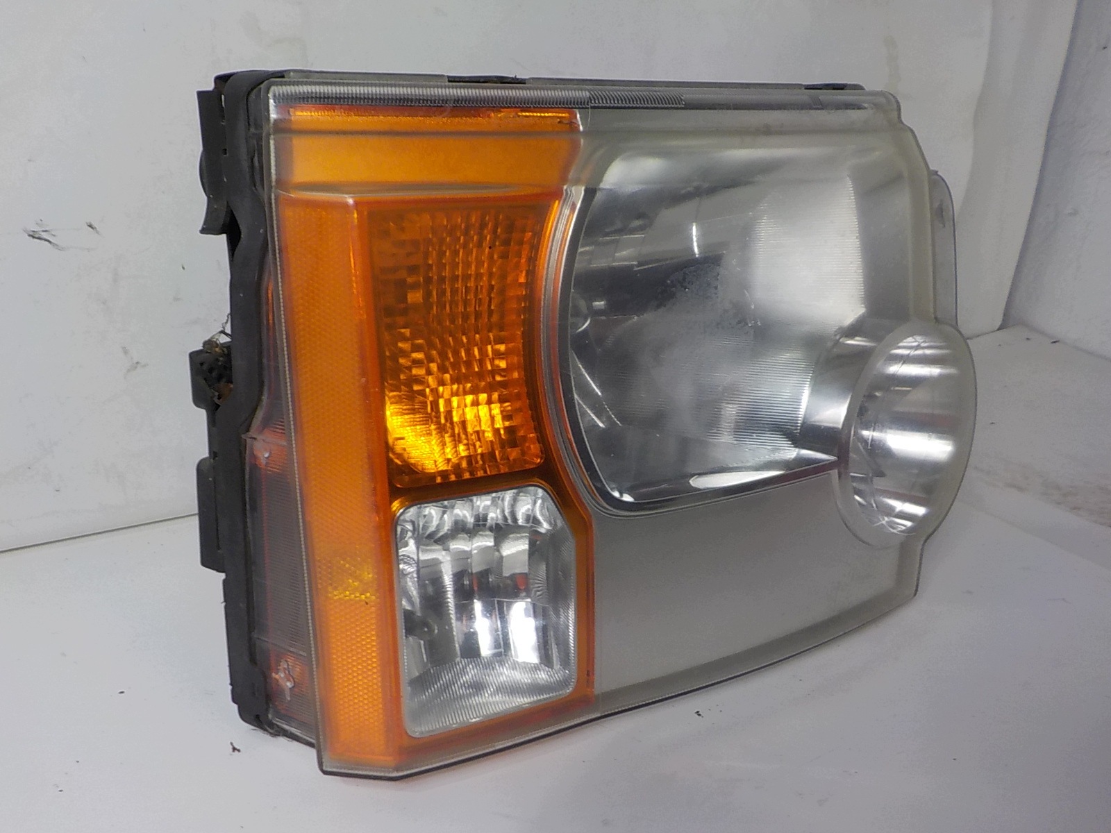LAND ROVER DISCOVERY III light right front front UK
