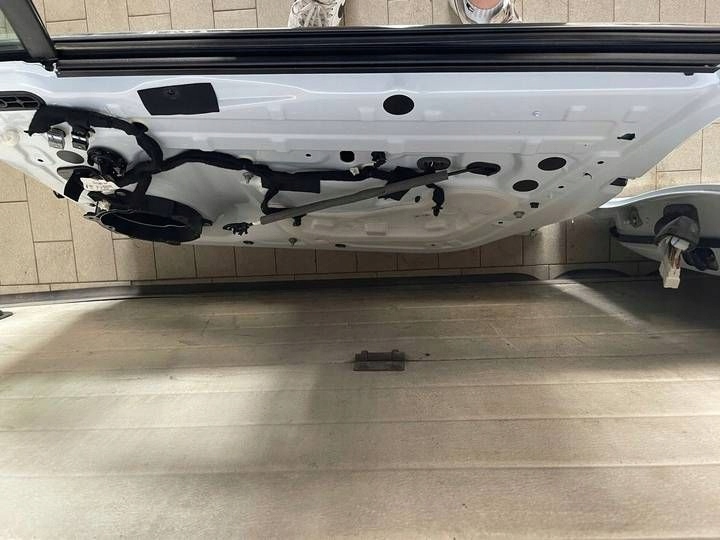 dveře přední předek strana pravá Renault Clio V