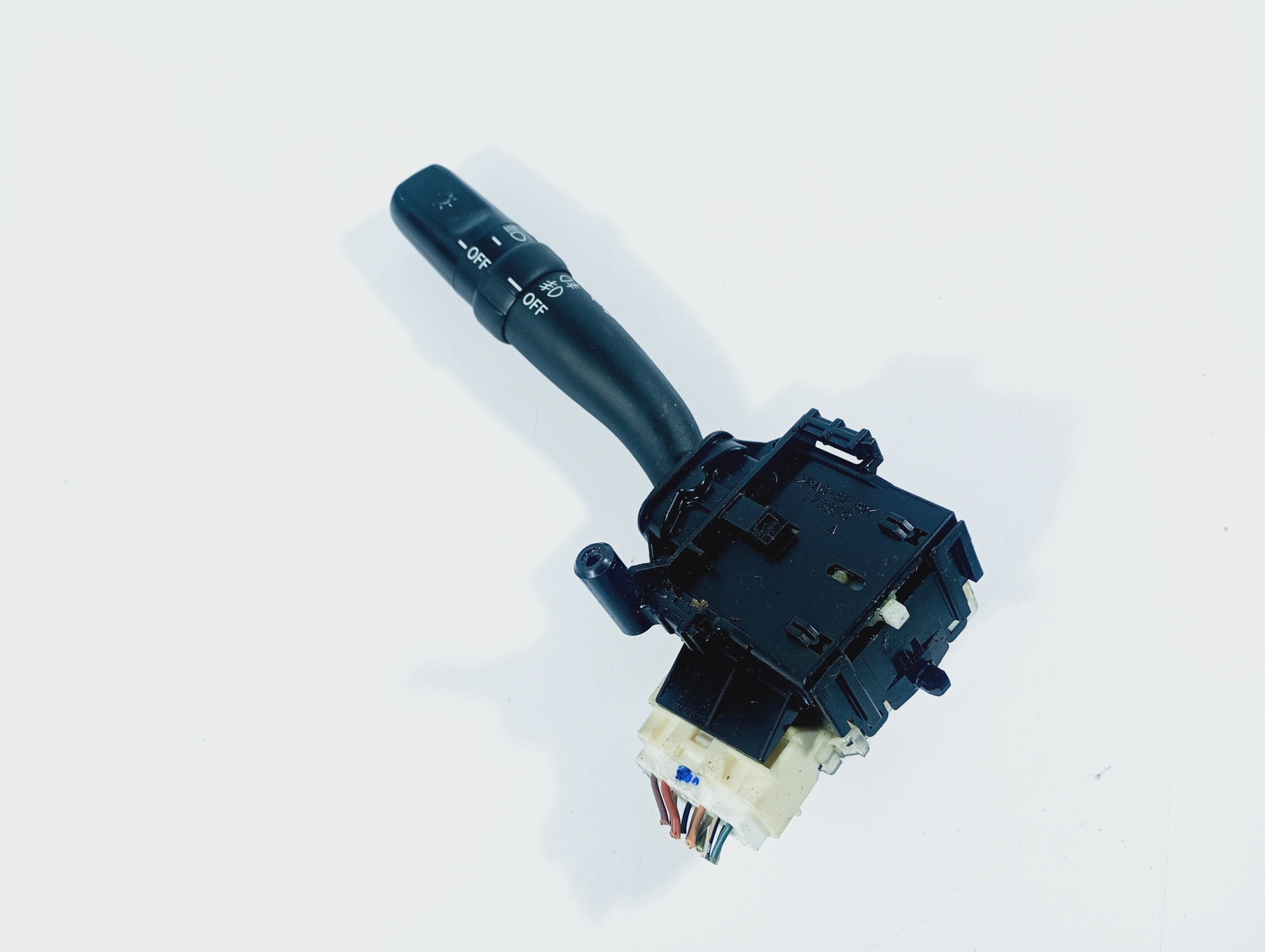interrupteur commodo indicateurs de direction OE 173650 Toyota Corolla Verso 2 II 04-09