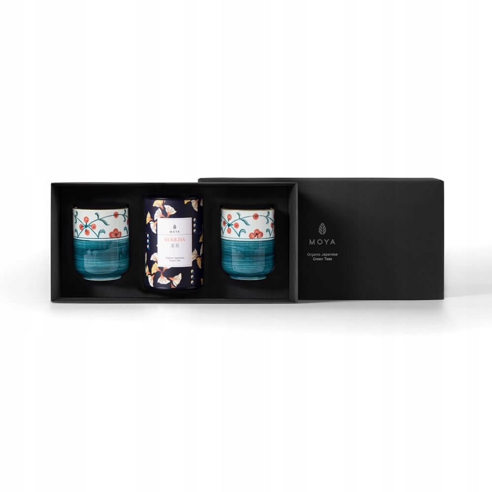 Dárková sada organických zelený čaj Moya Kukicha a 2 hrnků Sanza
