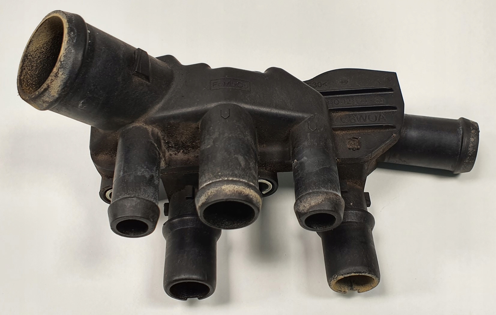 Водяний патрубок RANGE Rover III L322 6h4q-121144-CD