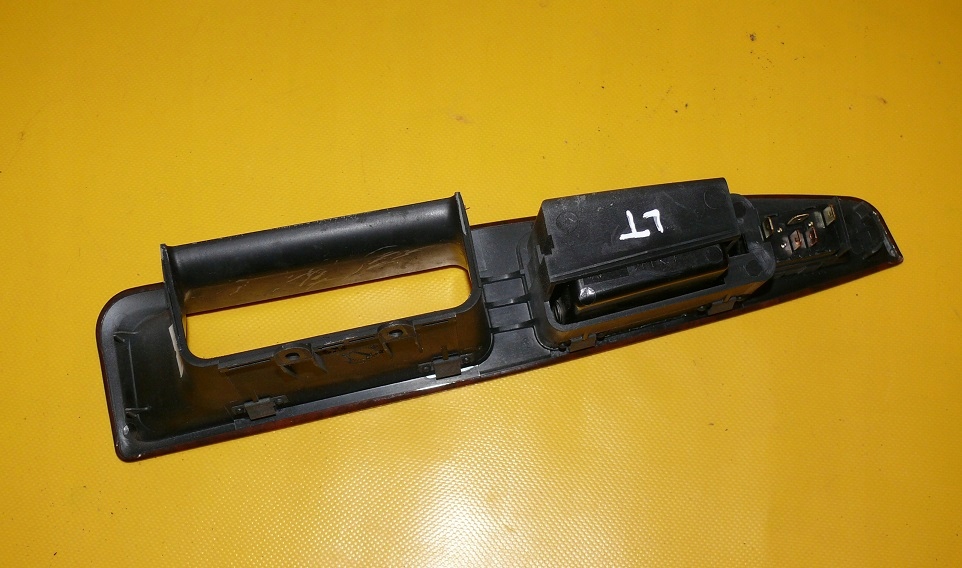 UCHWYT fa PANEL SZYB bal far AUDI A8 D2 LIFT