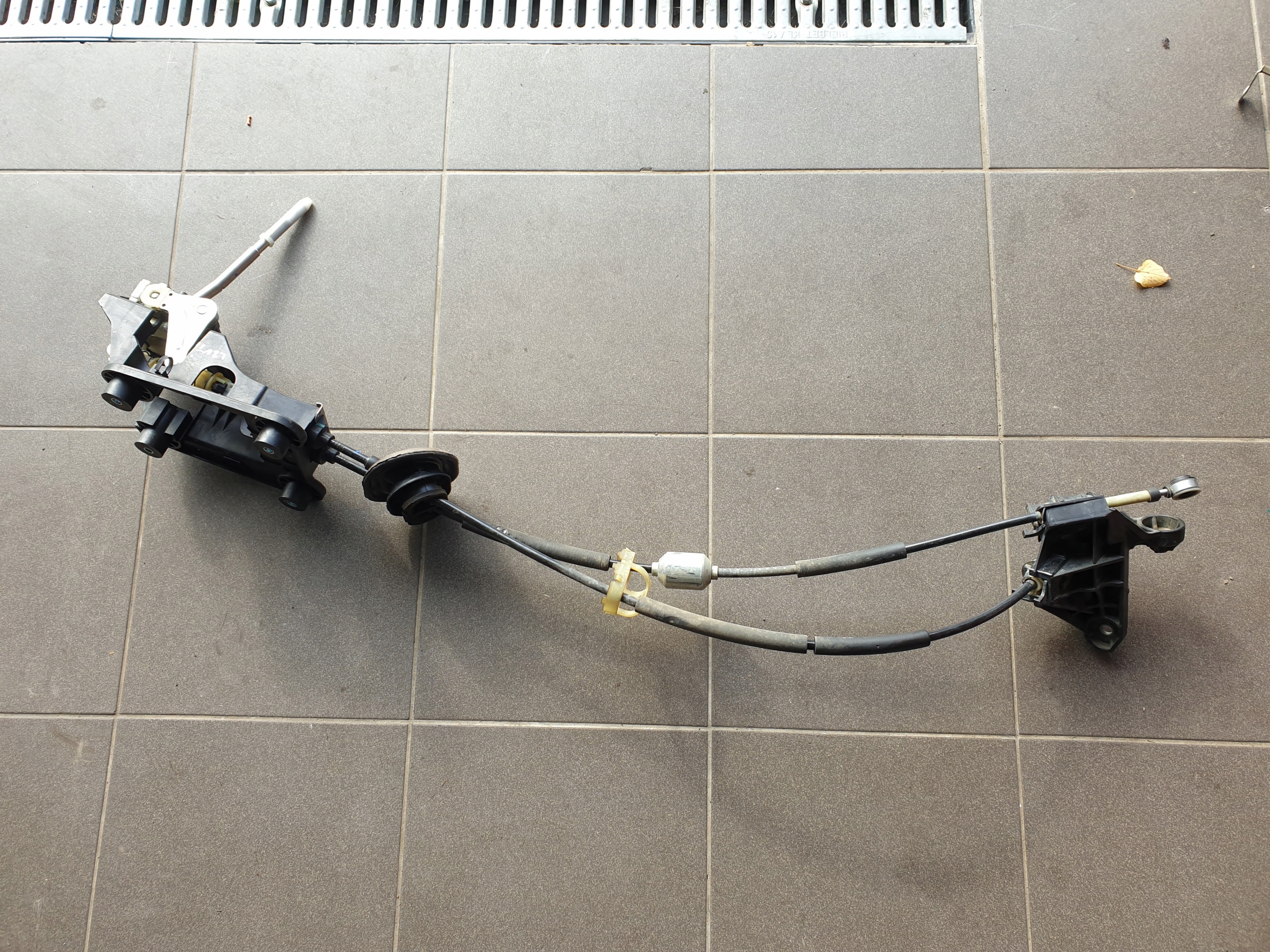 Mecanisme levier vitesse Câble Engrenage PEUGEOT 208 2014- 1.2 9808161480