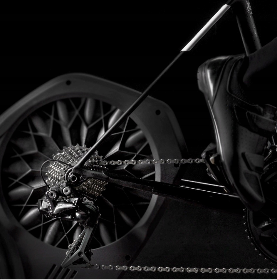 TRENAŻER MAGNETYCZNY ELITE SUITO-T + ZWIFT Interaktywny tak