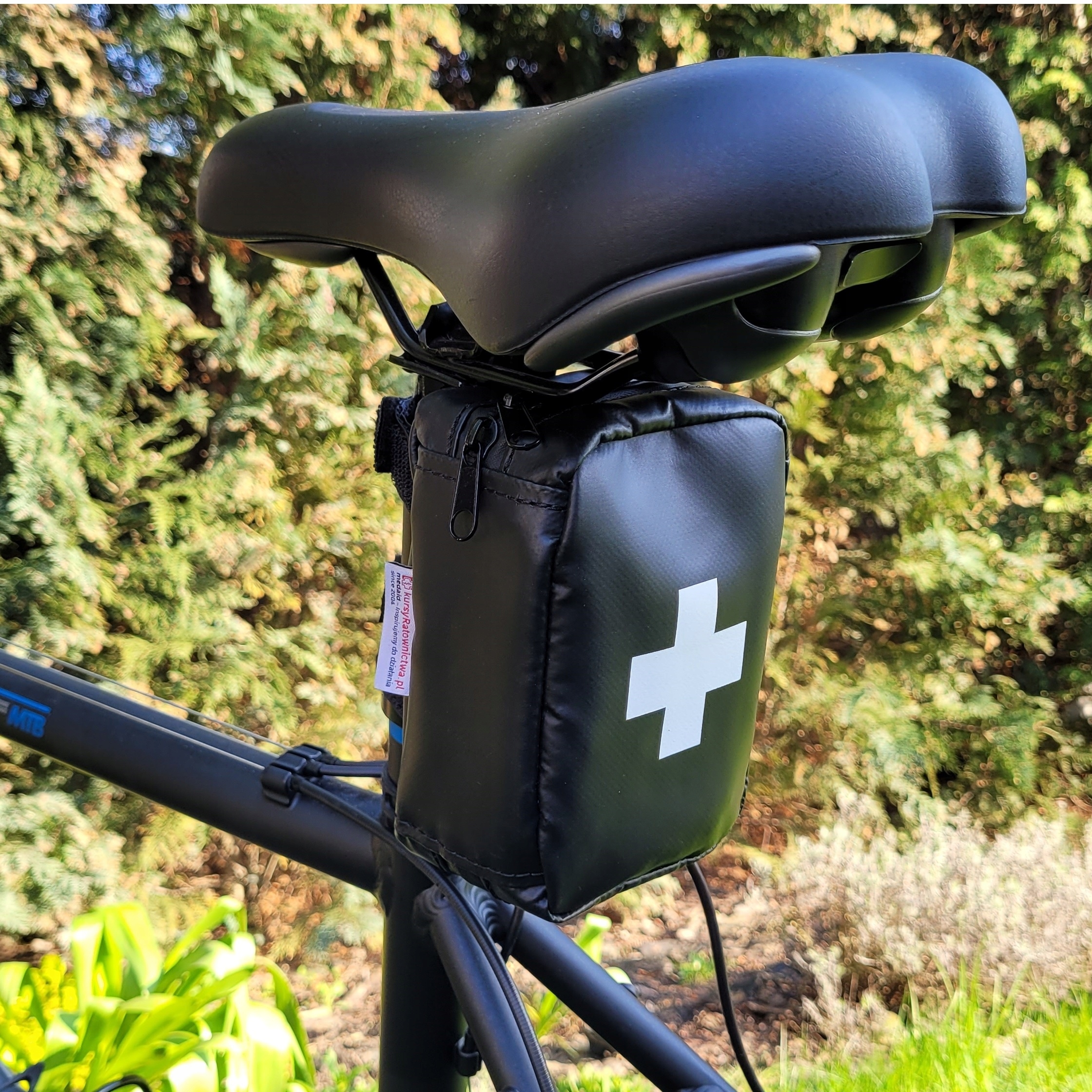 APTECZKA OSOBISTA TURYSTYCZNA Z WYPOSAŻENIEM NA ROWER WODOODPORNA TYP 200 Model Typ 200