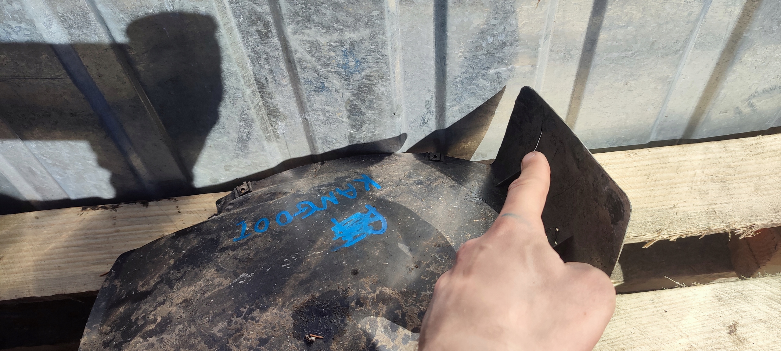 mudguard left front renault kangoo and 7700304863