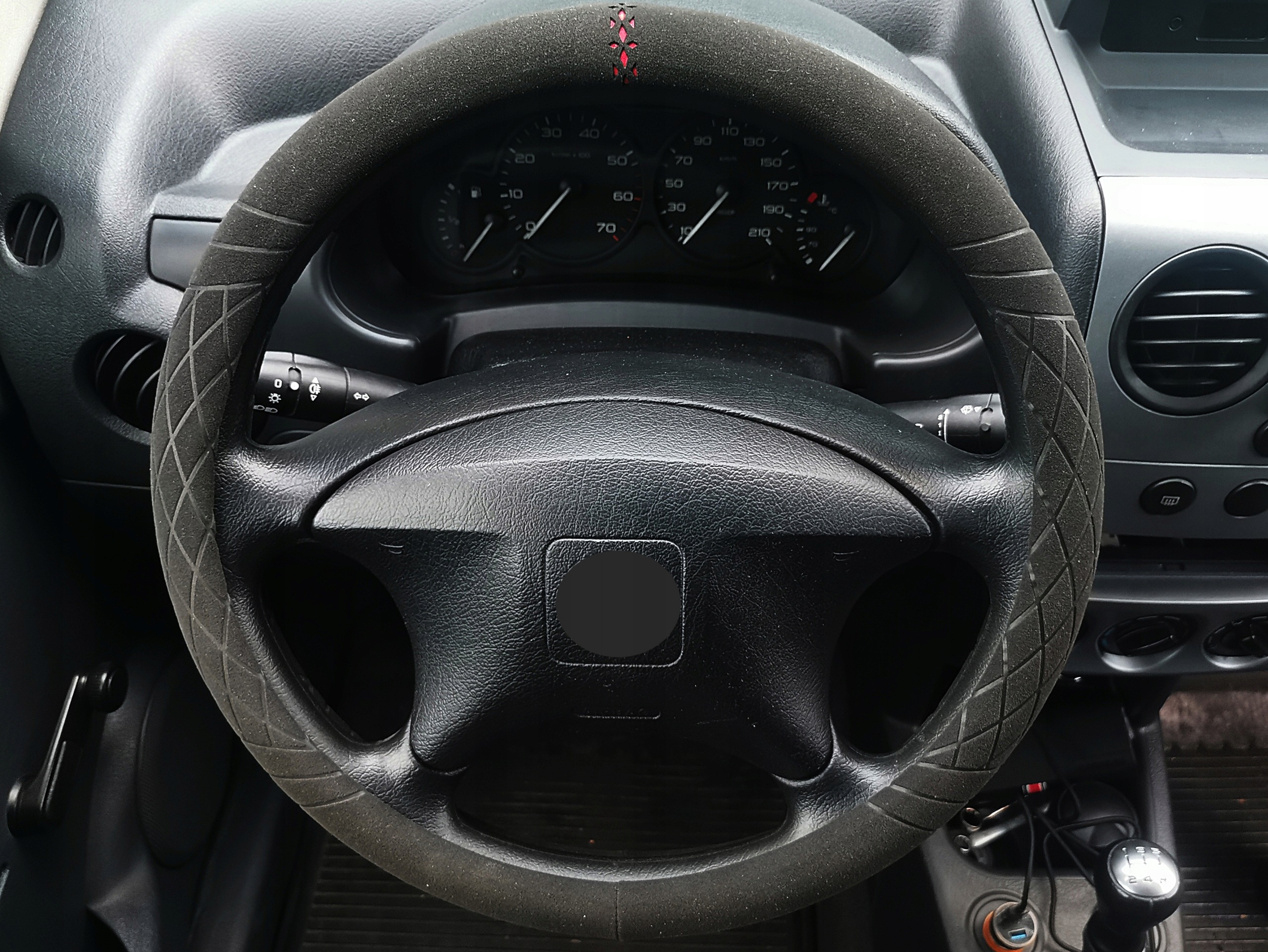 Pokrowce na kierownicę Peugeot Renault Citroen Suzuki Opel Czarna Alkantara