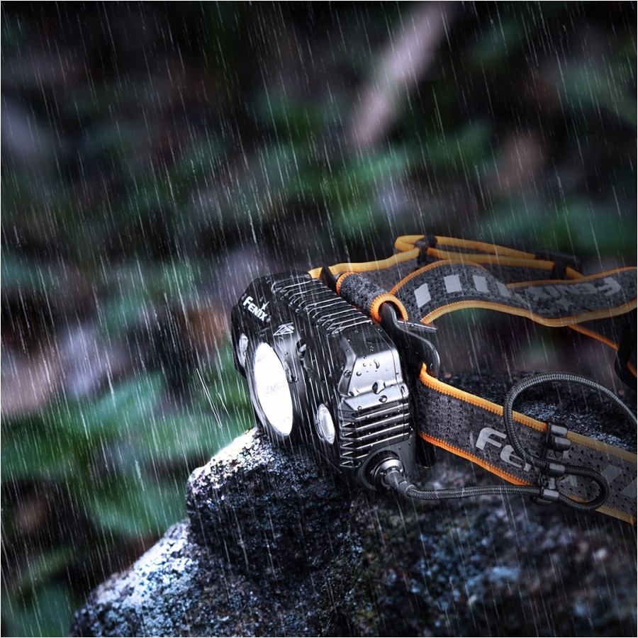 Latarka czołowa Fenix HP30R V2.0 czarna Marka Fenix