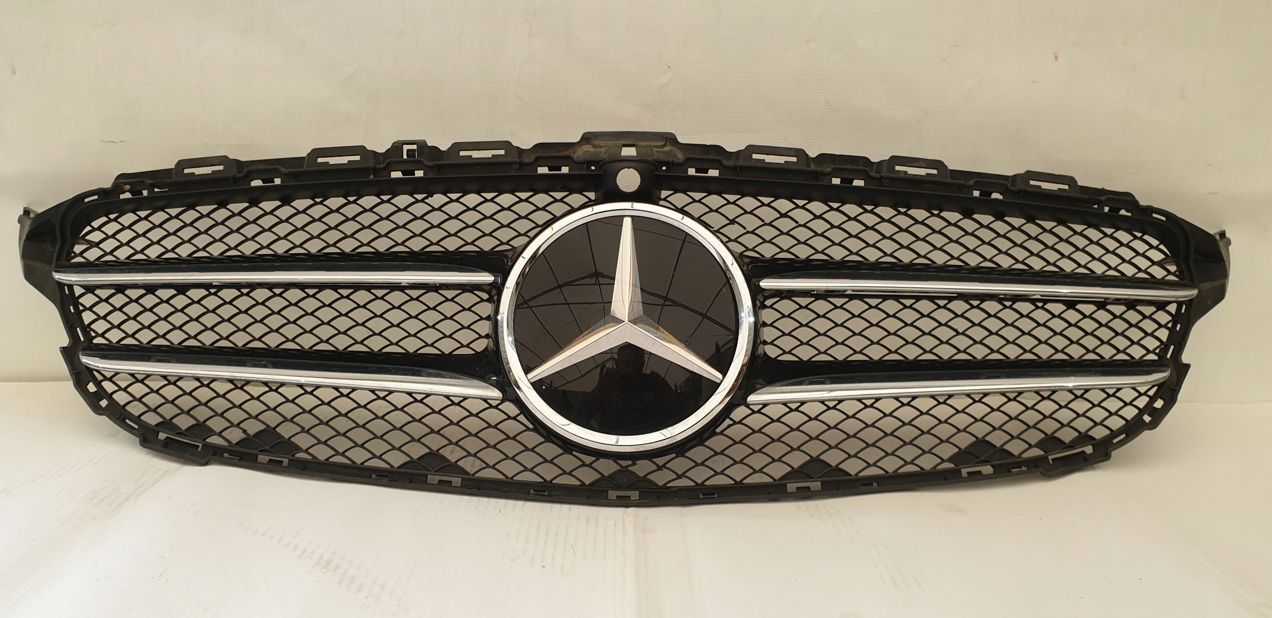 MERCEDES C-KLASA W205 LIFT ATRAPA KAMERA RADAR