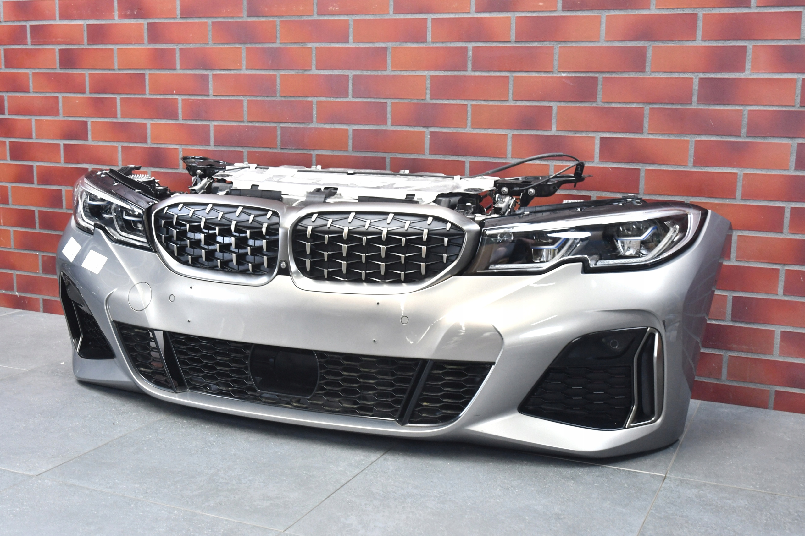 front panel, wall radiator bumper lights LASER BMW 3 G20 G21 M340dX m-packet