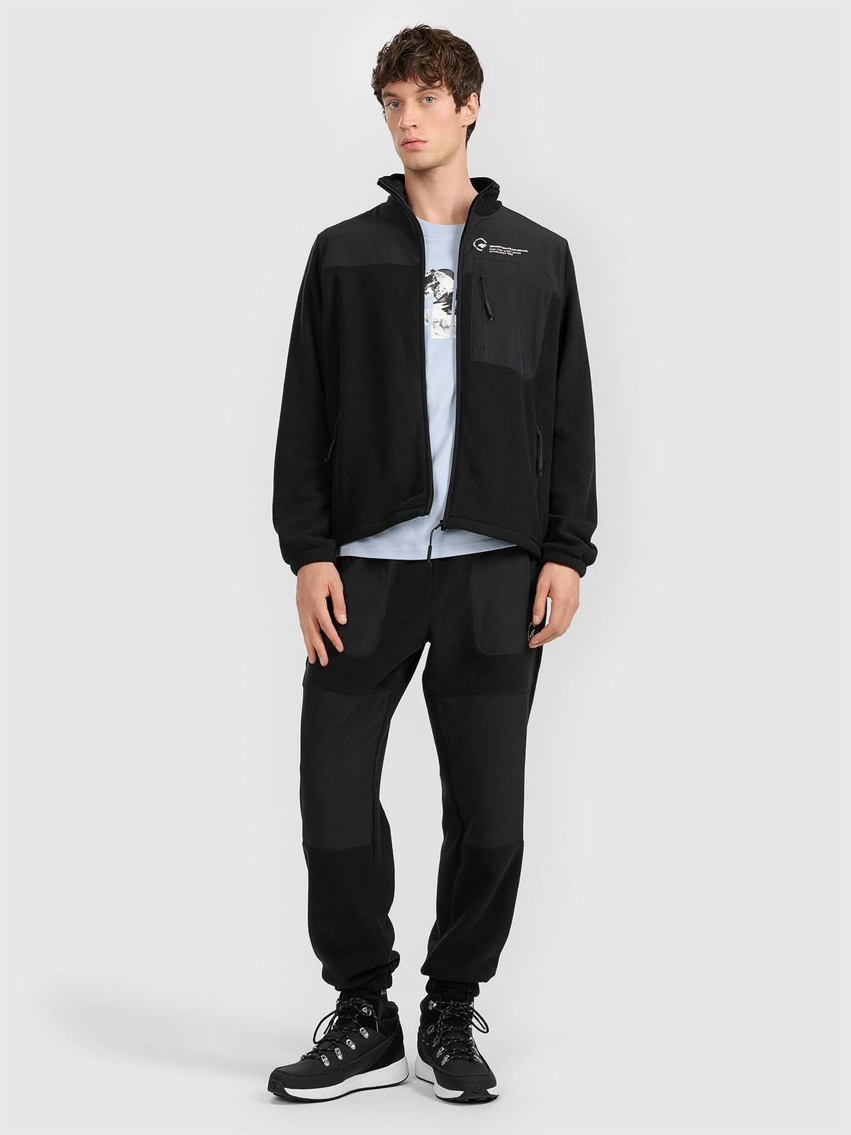 4F Pánské joggerové fleecové kalhoty černé, velikost XL