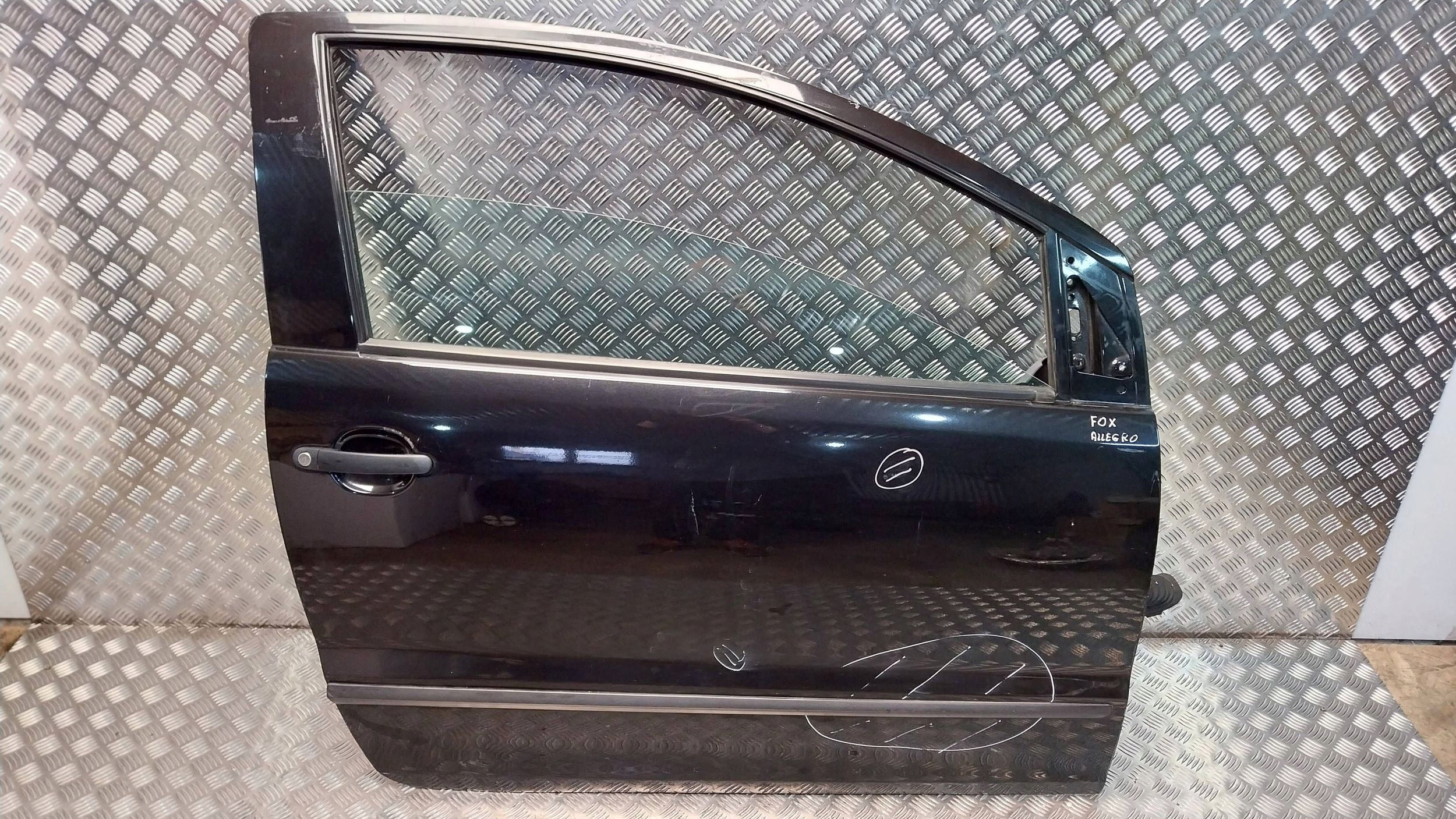 dvere pravé VW FOX 03