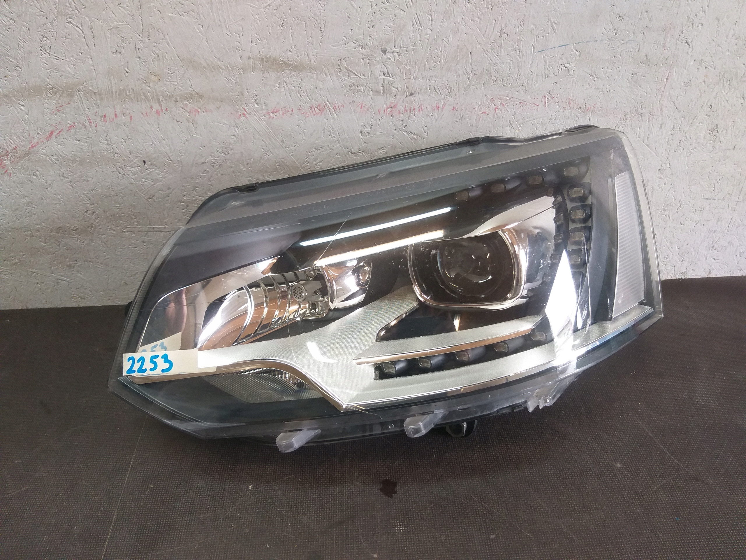 LIGHT FRONT LEFT VW T5 LIFT XENON LED