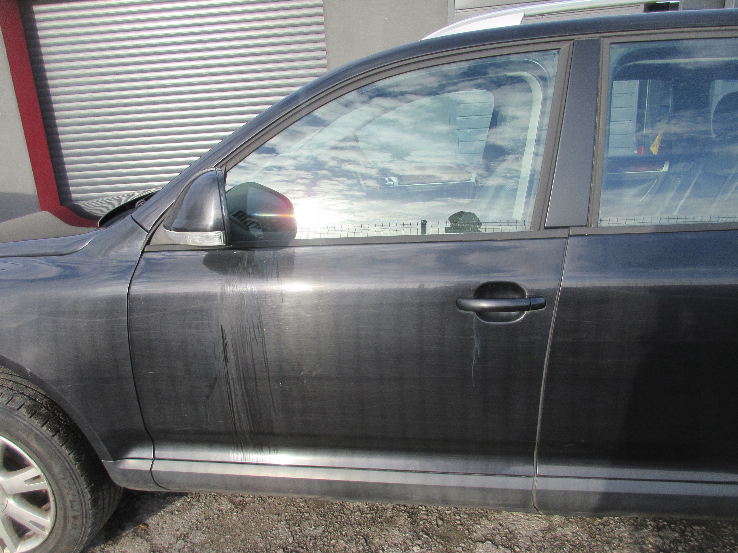 ДВЕРІ ЛІВИЙ ПЕРЕД VW TOUAREG I РЕСТАЙЛІНГ Lc9zl