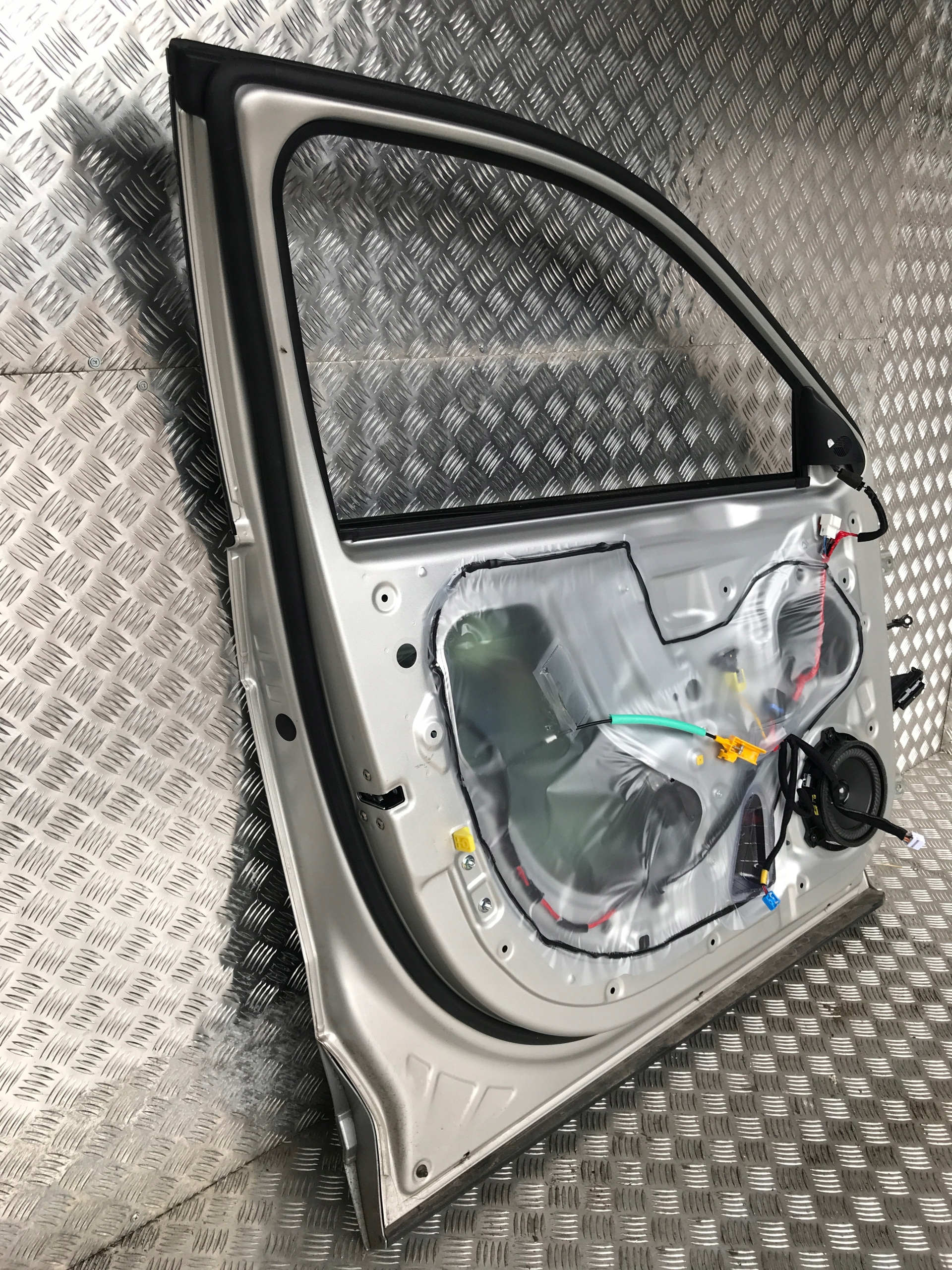 HYUNDAI IONIQ 5 DRZWI PRZEDNIE PRZÓD LEWE KPL W3T Wersja Europejska