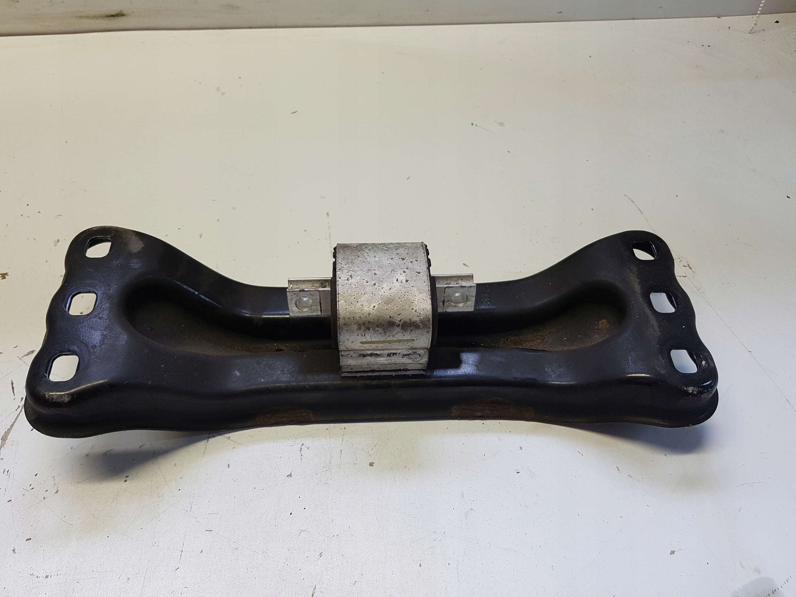 MERCEDES W205 2.2 CDI SUPPORTO STAFFA CAMBIO