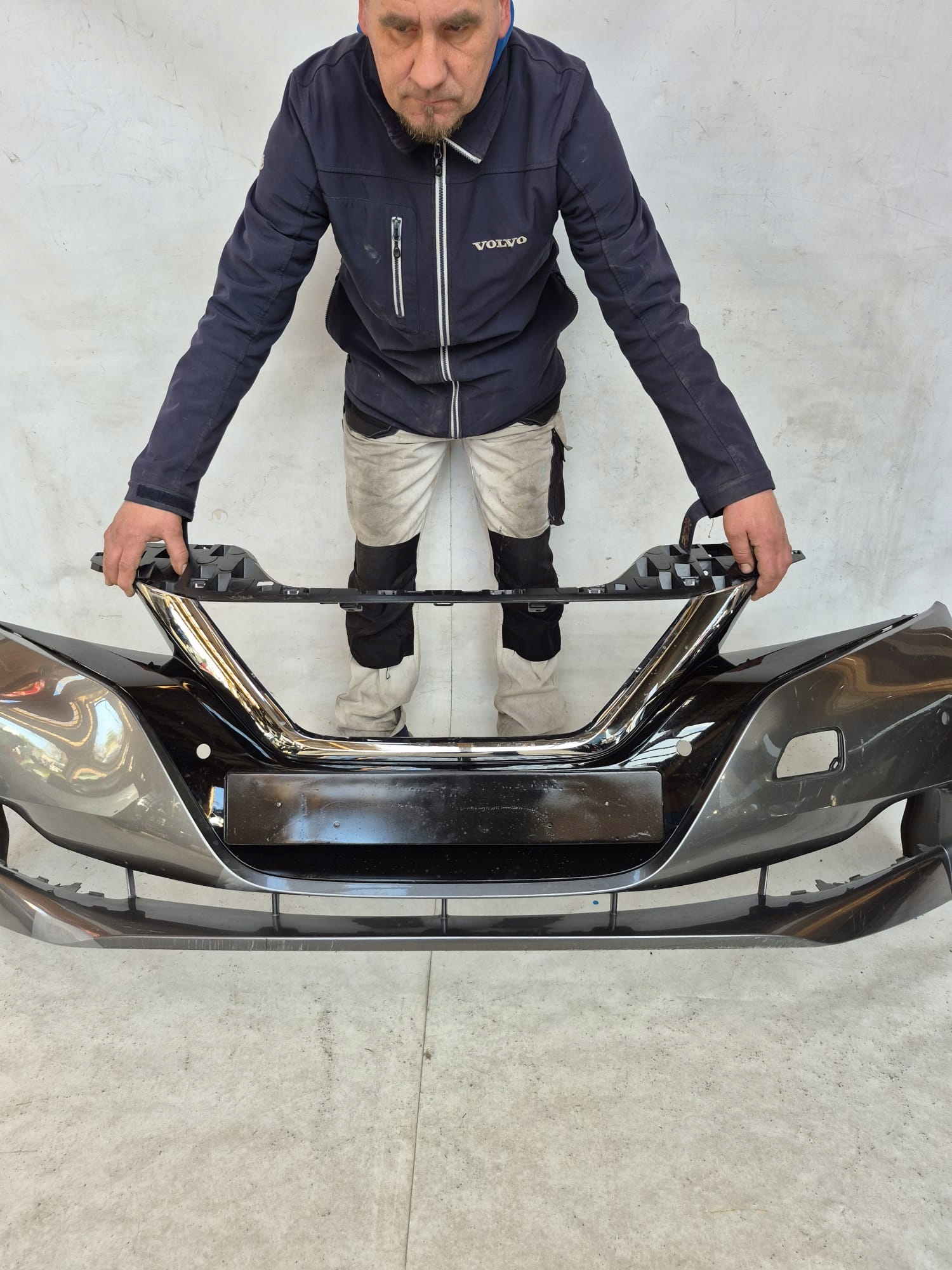 NISSAN LEAF II 2 17- bumper front front PDC 620225SH0H