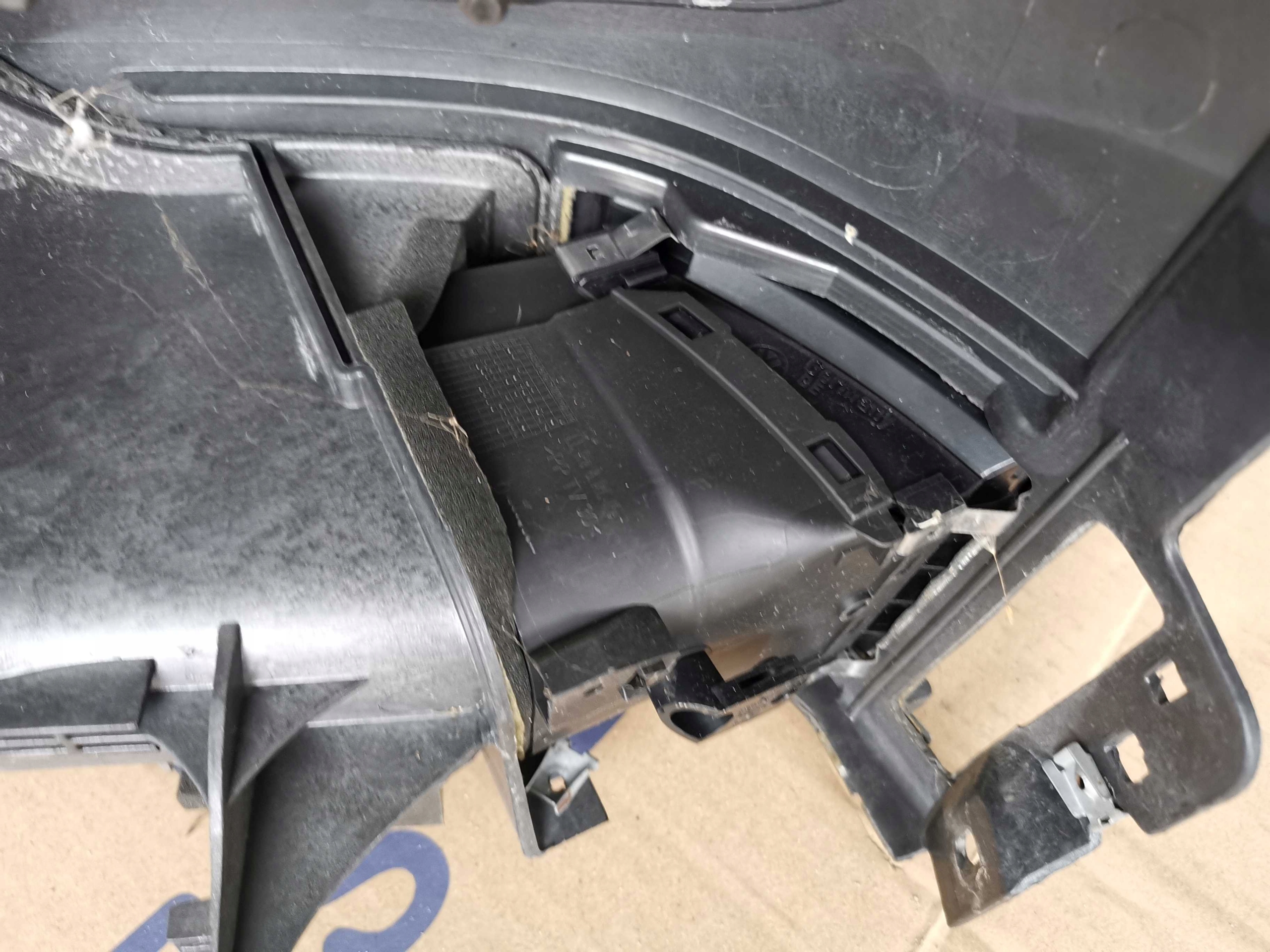 торпеда консоль Подушки volkswagen oe 7L6858451