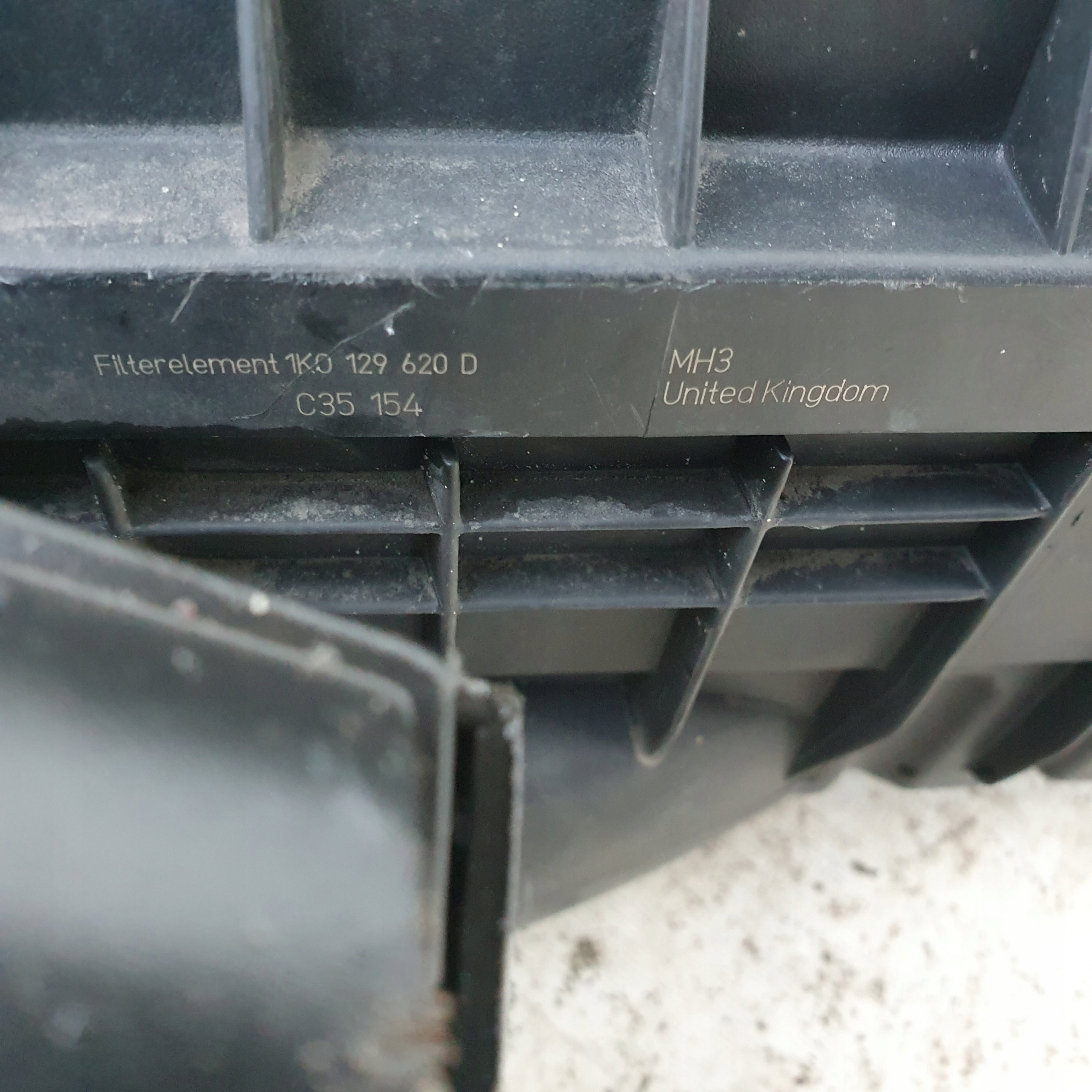 корпус салонного фильтра vw Passat CC 2.0 TFSI