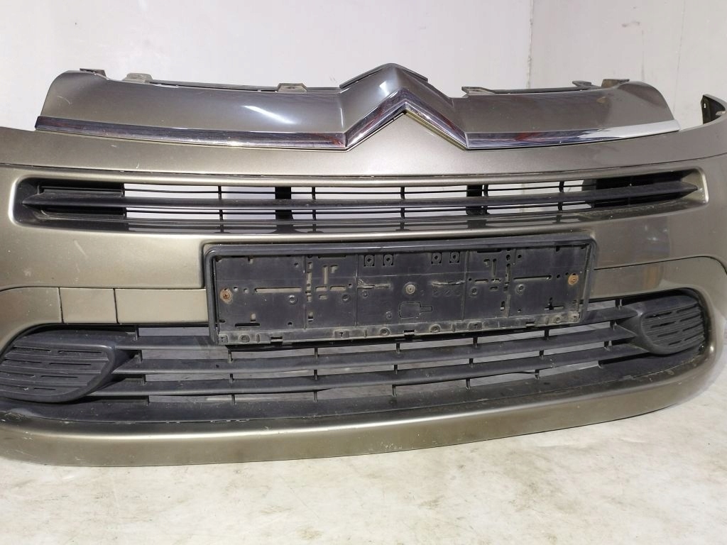Citroen C4 Picasso and bumper front front KEBC
