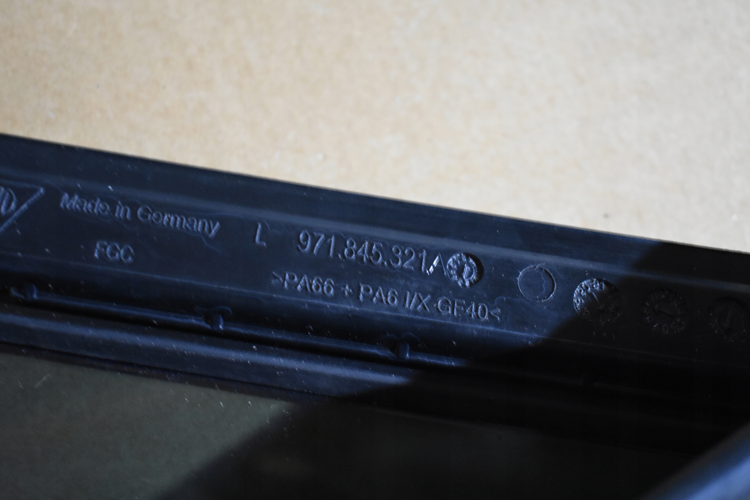 IDEALNA window door left front front PORSCHE PANAMERA 971 AS2 17R. 1