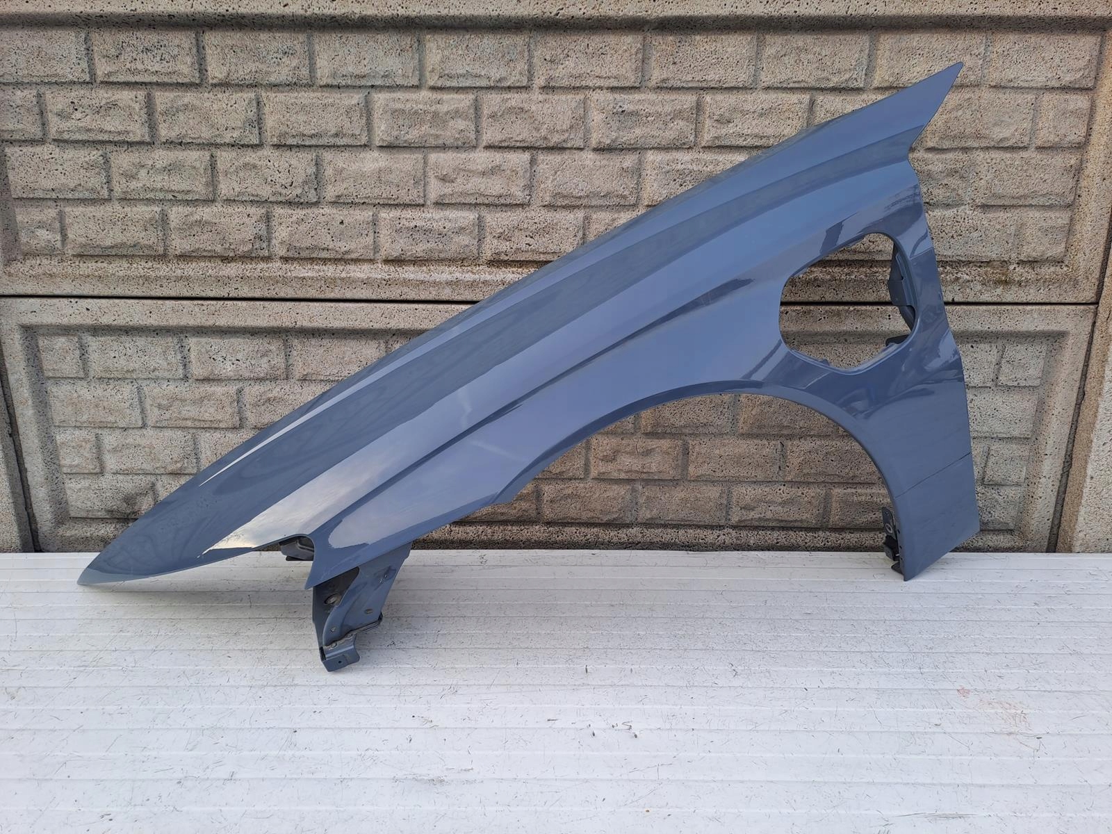 AUDI E-TRON GT ETRON RS 4J3 BŁOTNIK LEWY PRZEDNI