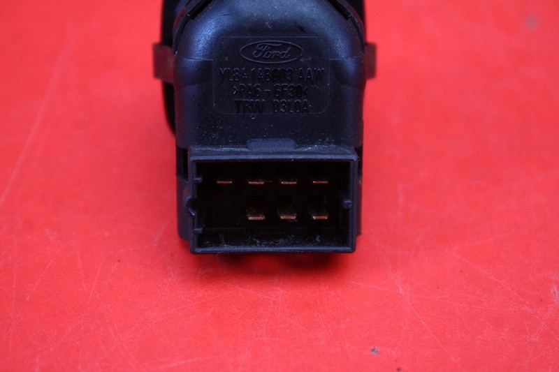 PANEL Regulations- der Spiegel YL84-14B003-AAW MAZDA TRIBUTE 1 und 00-04
