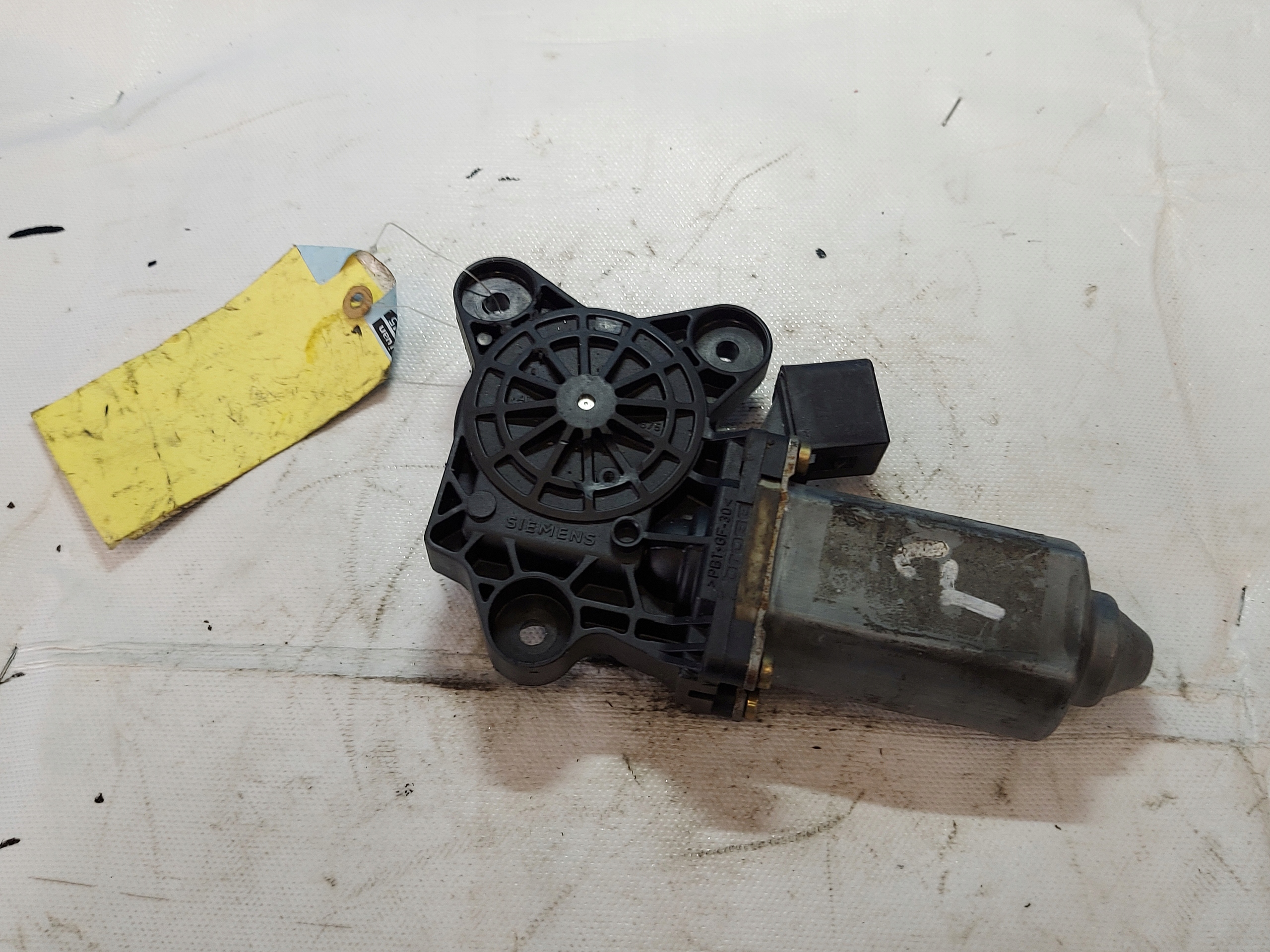 engine lifting windows MERCEDES W203 119651105 left front