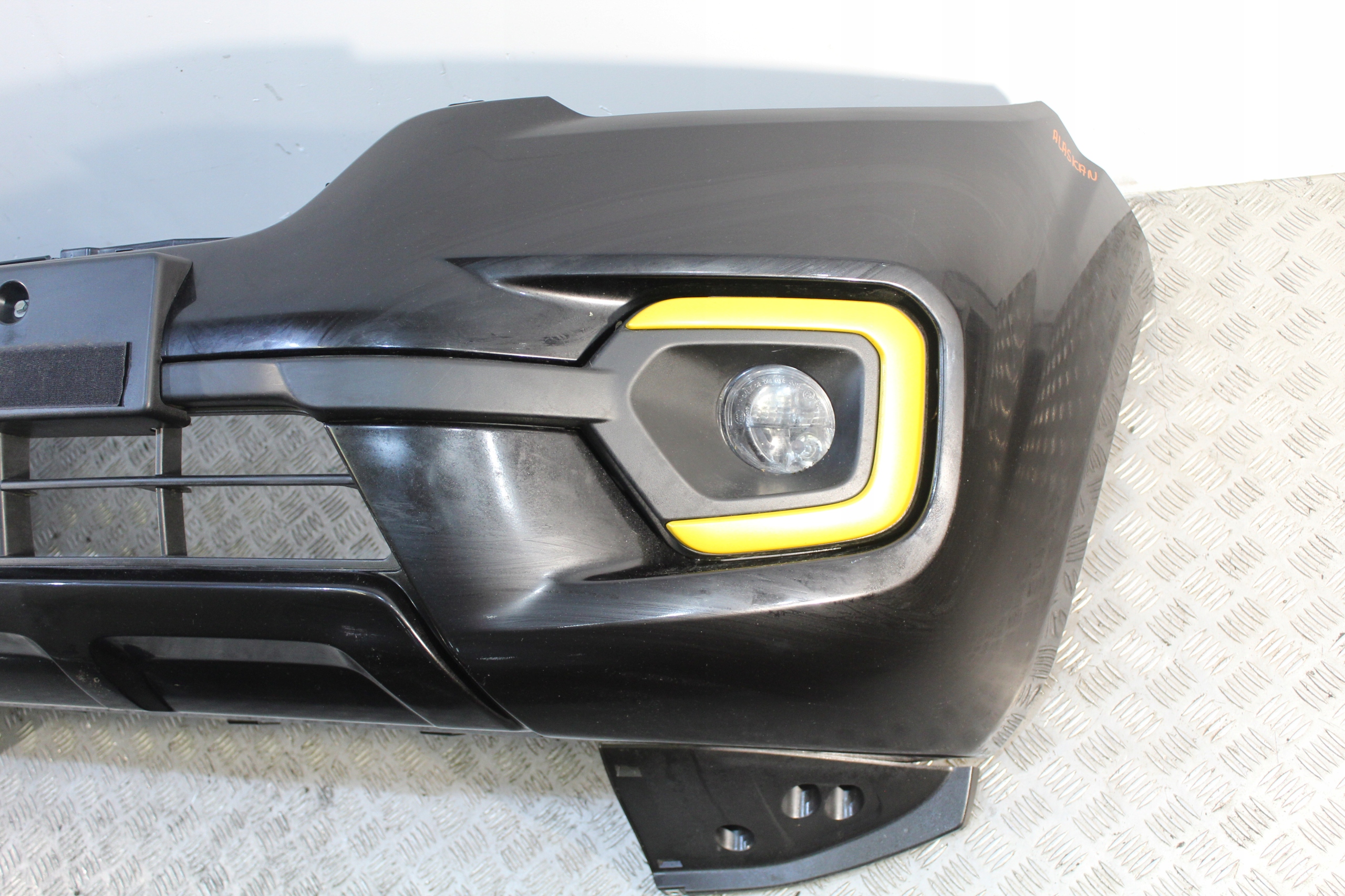 nárazník předek přední RENAULT ALASKAN