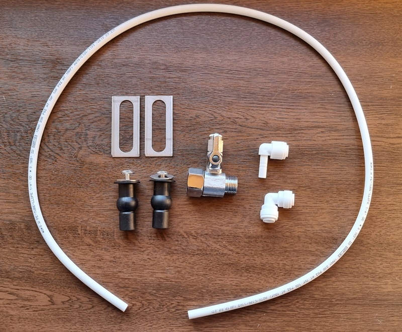 Příslušenství spojující montážní lištu t-rozdělovač kolenní hadice pro mycí desku Xaram