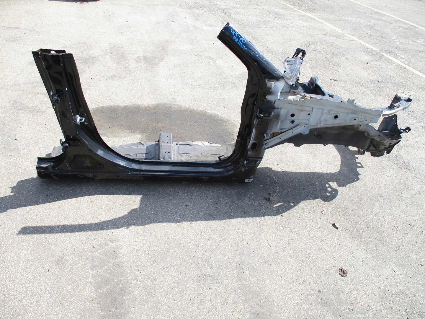 PODŁUŻNICA ĆWIARTKA PRÓG INFINITI QX70 PRAWA PRZÓD