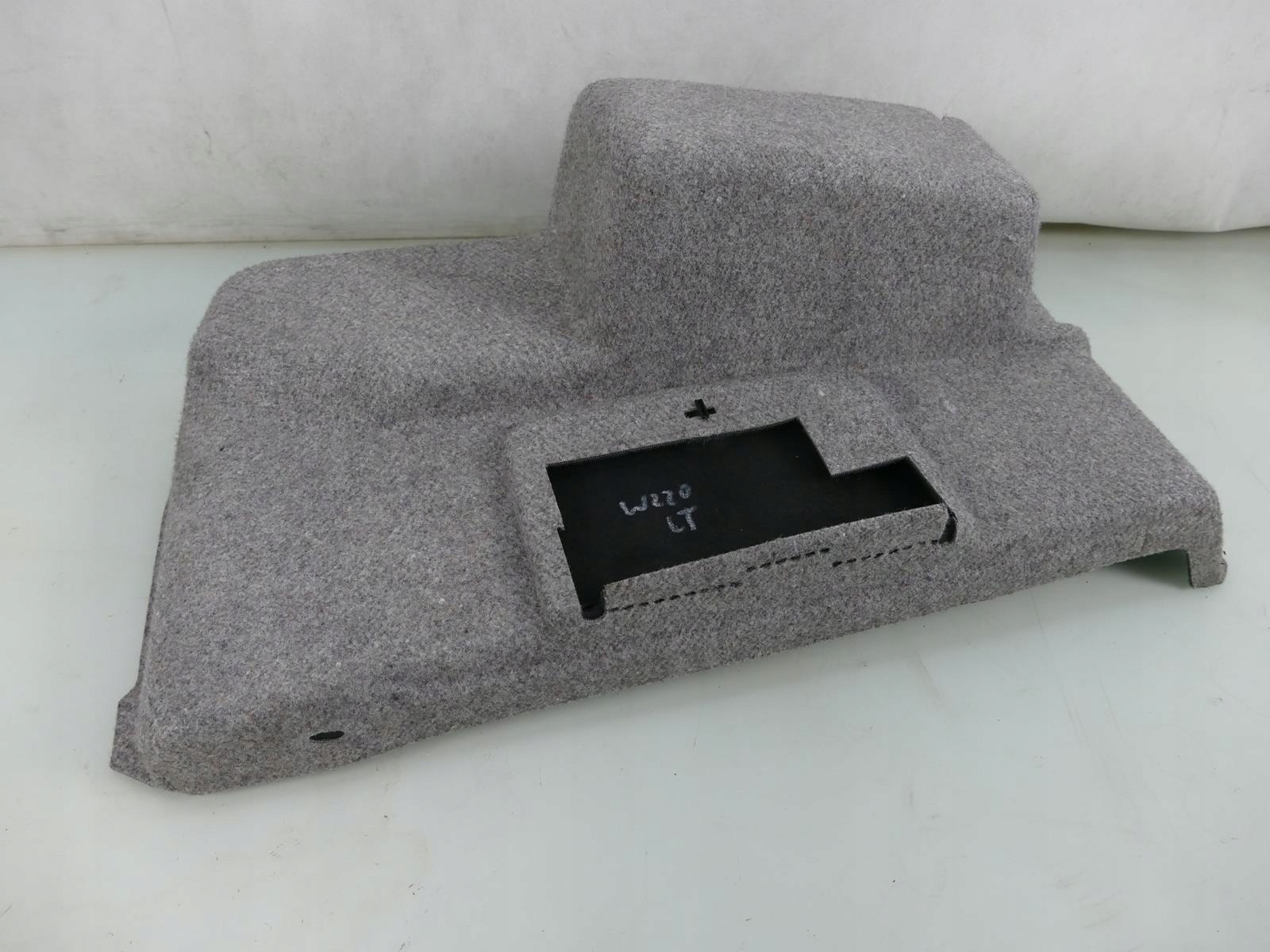 MERCEDES S W220 LIFT boot upholstery left rear part