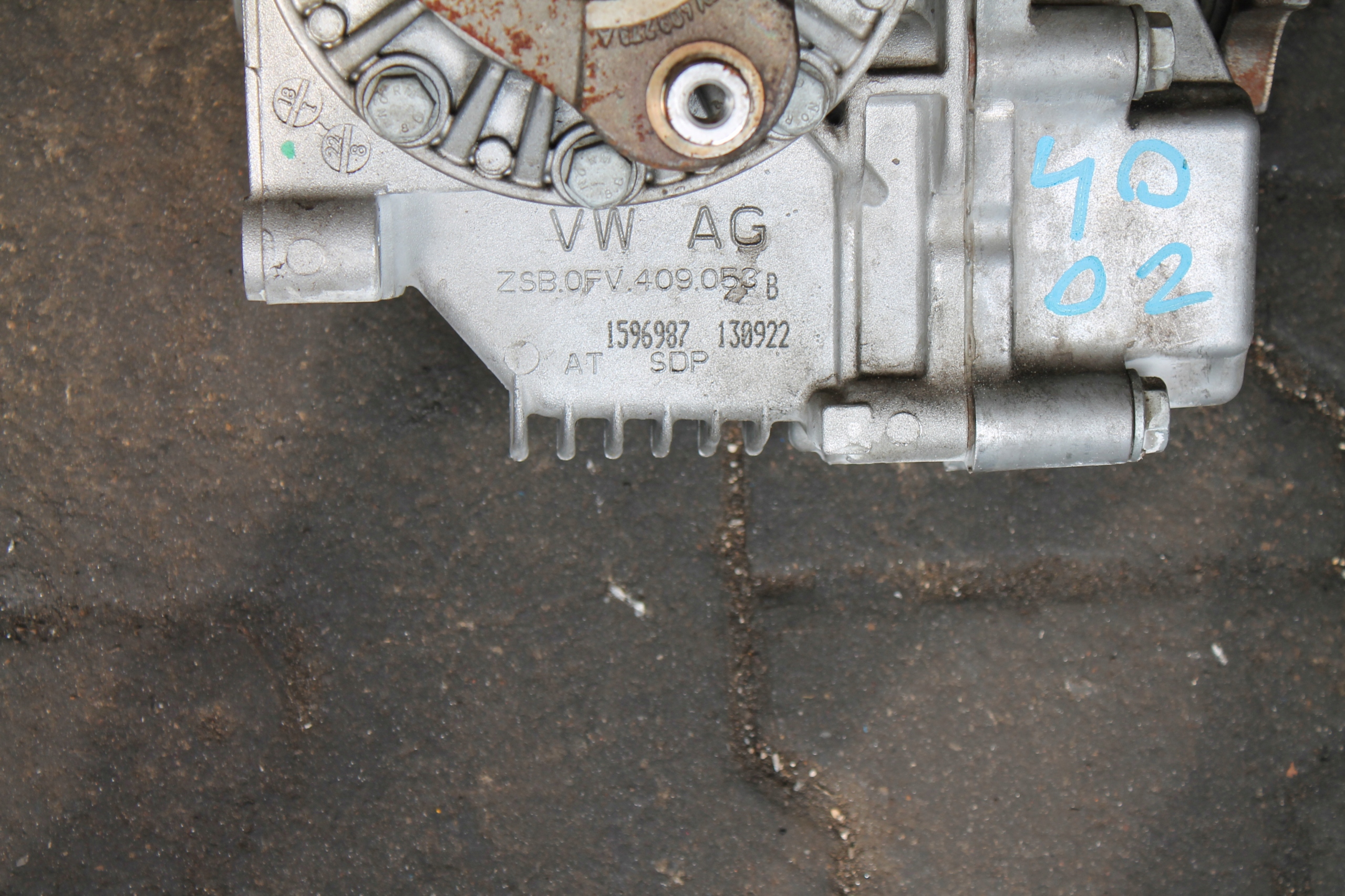 4002. REDUKTOR cambio ingranaggi VW SKODA 0FV409053B