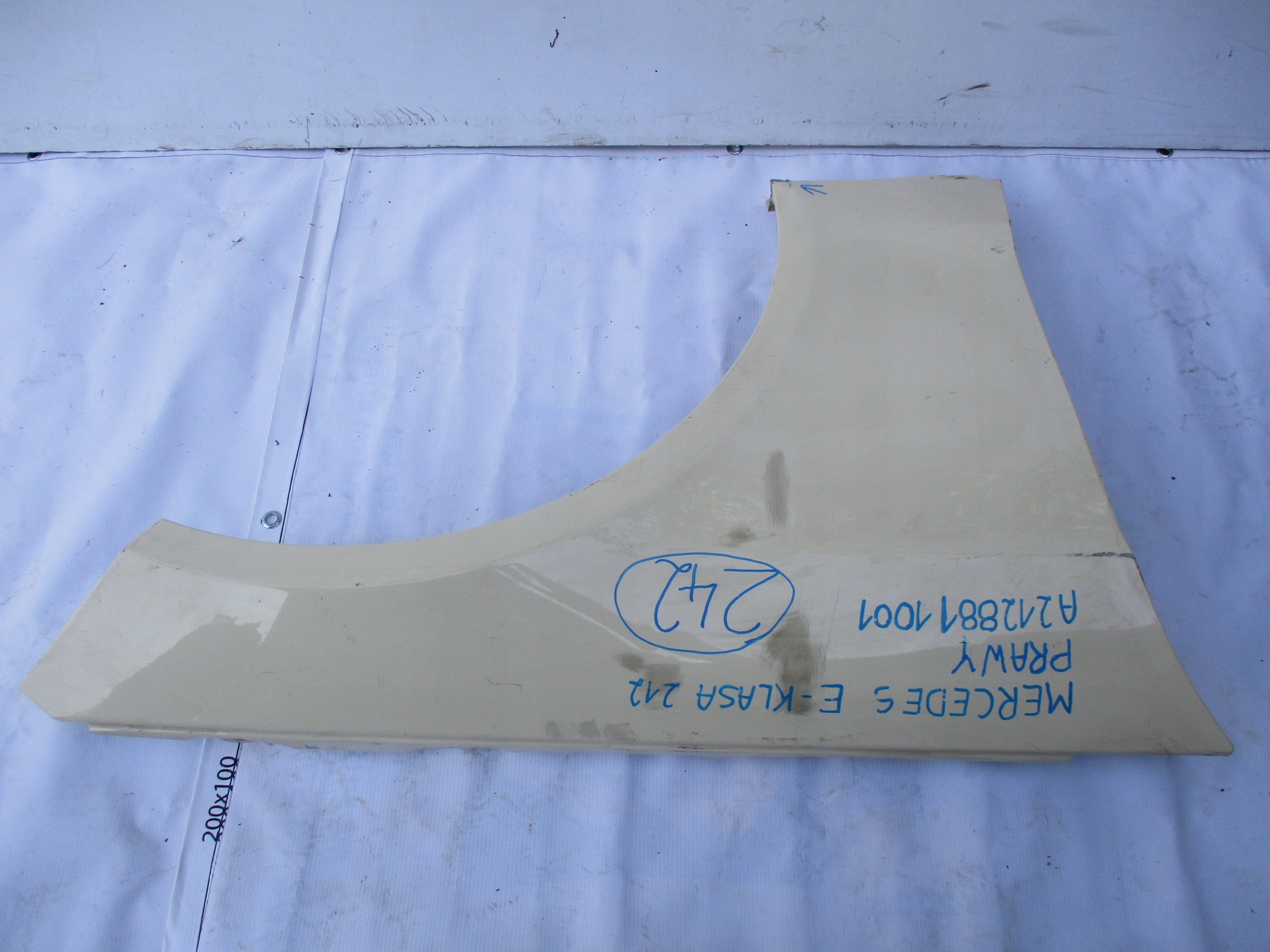 fender right front Mercedes E- Klasa 212 A2128811001