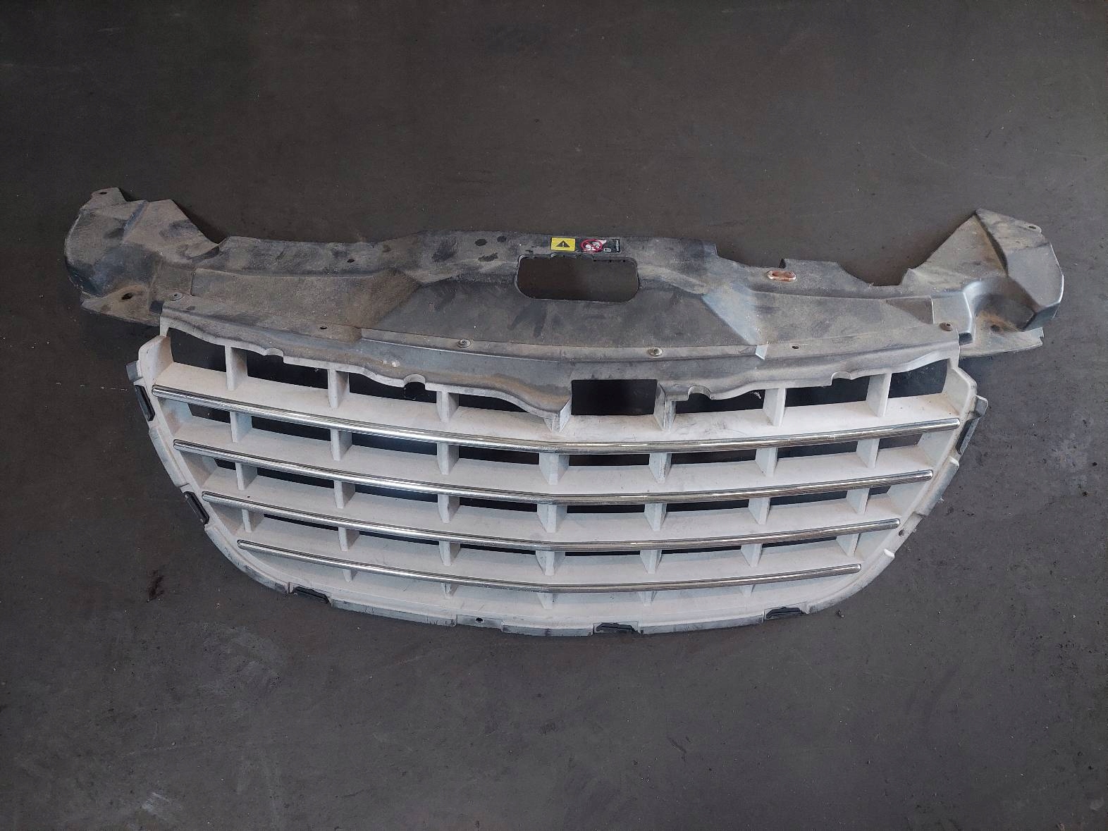 Complet Avant CHRYSLER PACIFICA et Capot Pare choc Aile