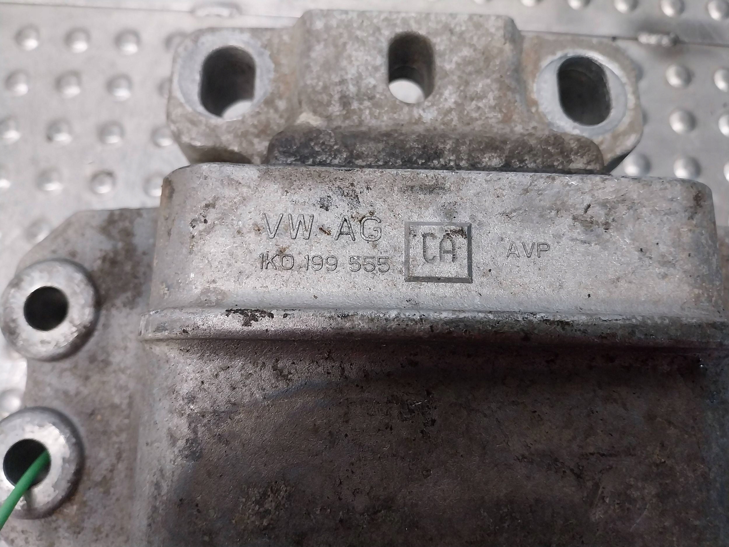 holder gearbox mounting 1K0199555CA A3 8P GOLF VI LEON II 1.2 TSI CBZ