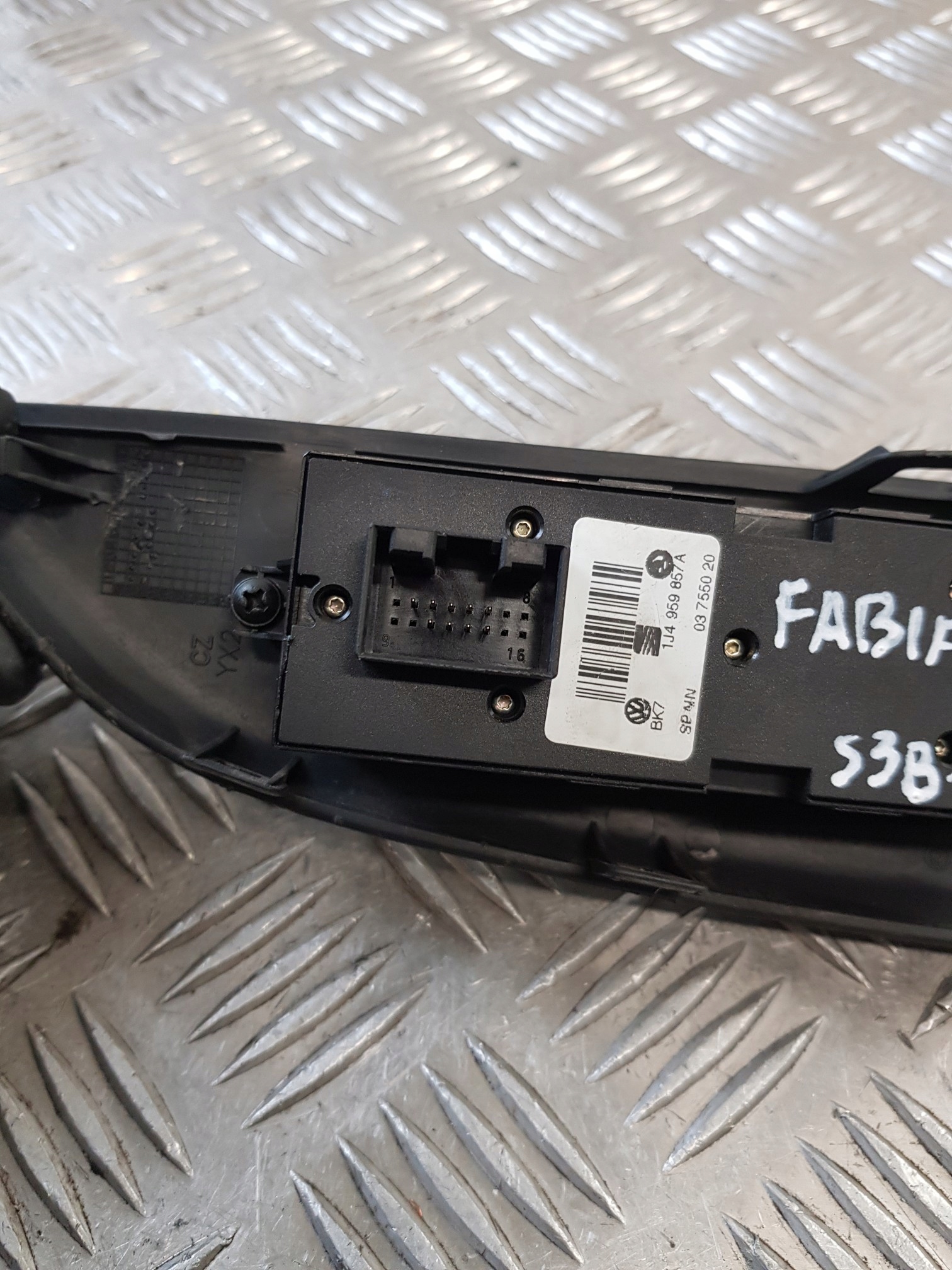 switch window control switch 1J4959857A SKODA FABIA and 02R