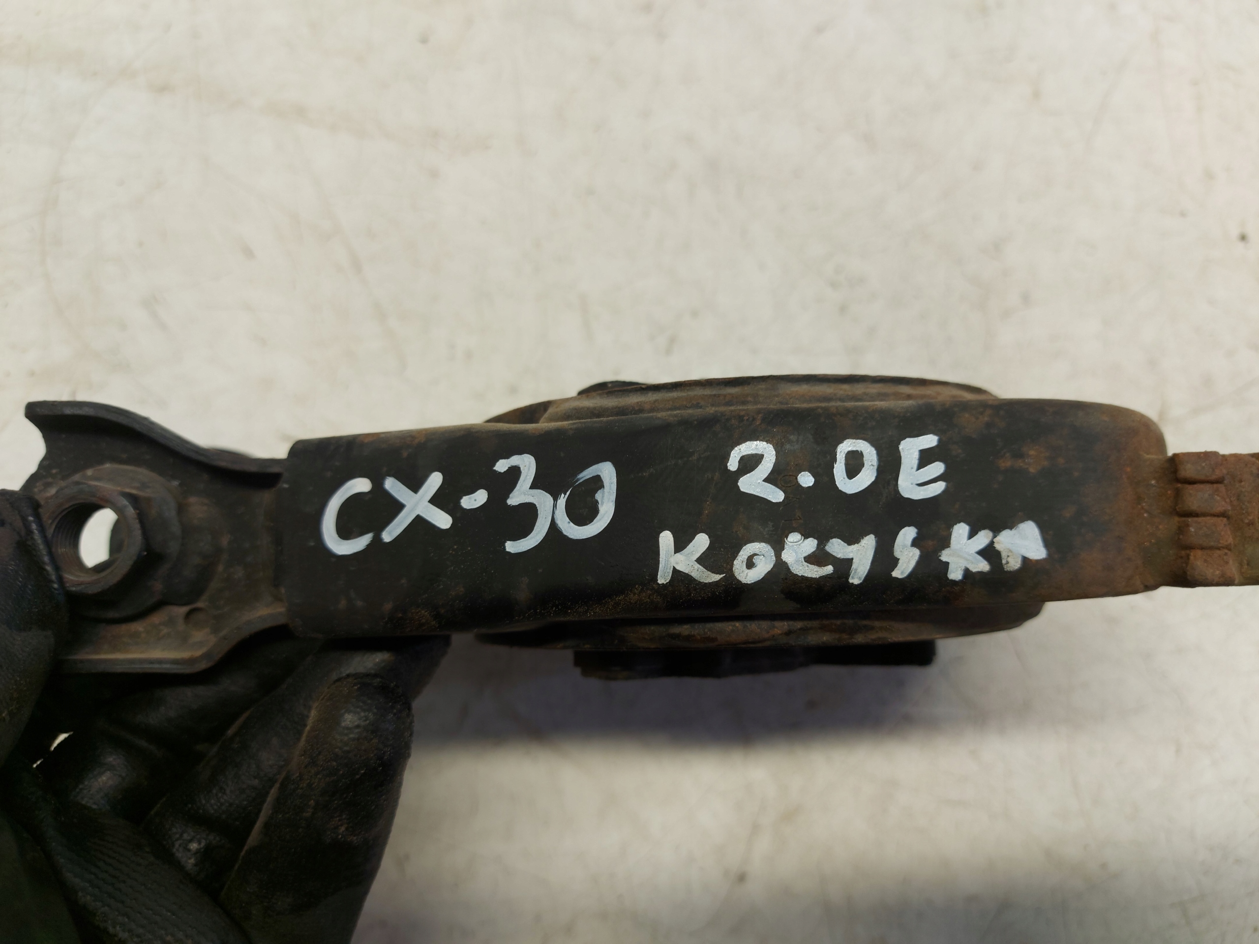 MAZDA CX30 holder gearbox mounting