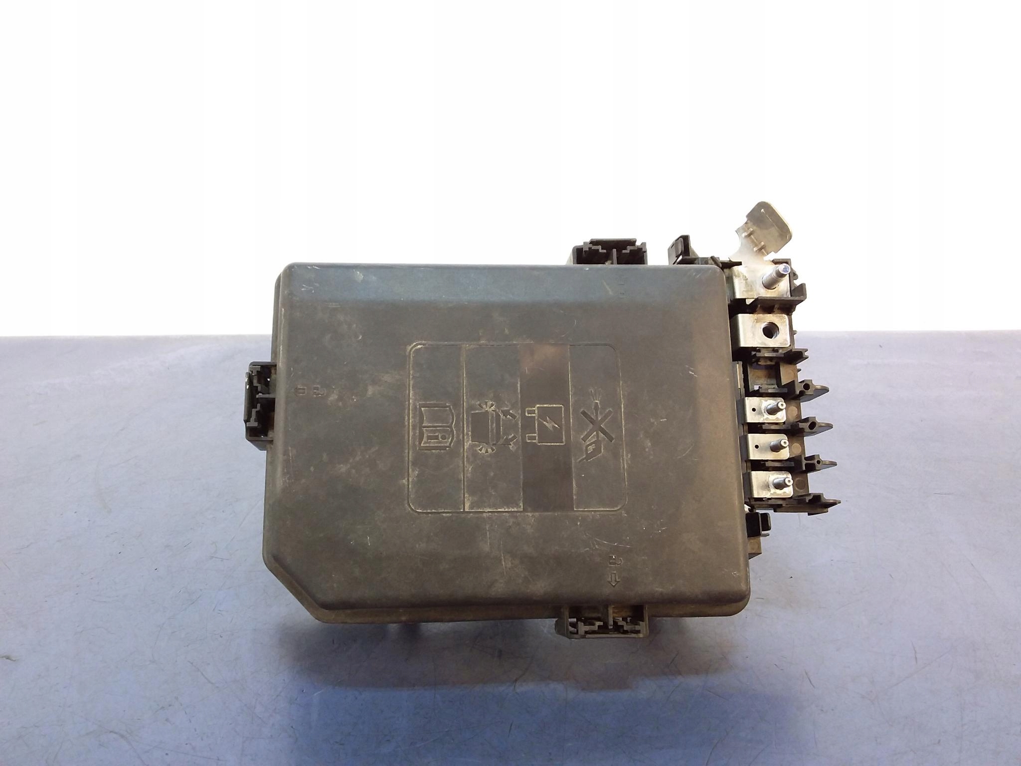 OPEL ASTRA V K 1.4T SKRZYNKA BEZPIECZNIKÓW