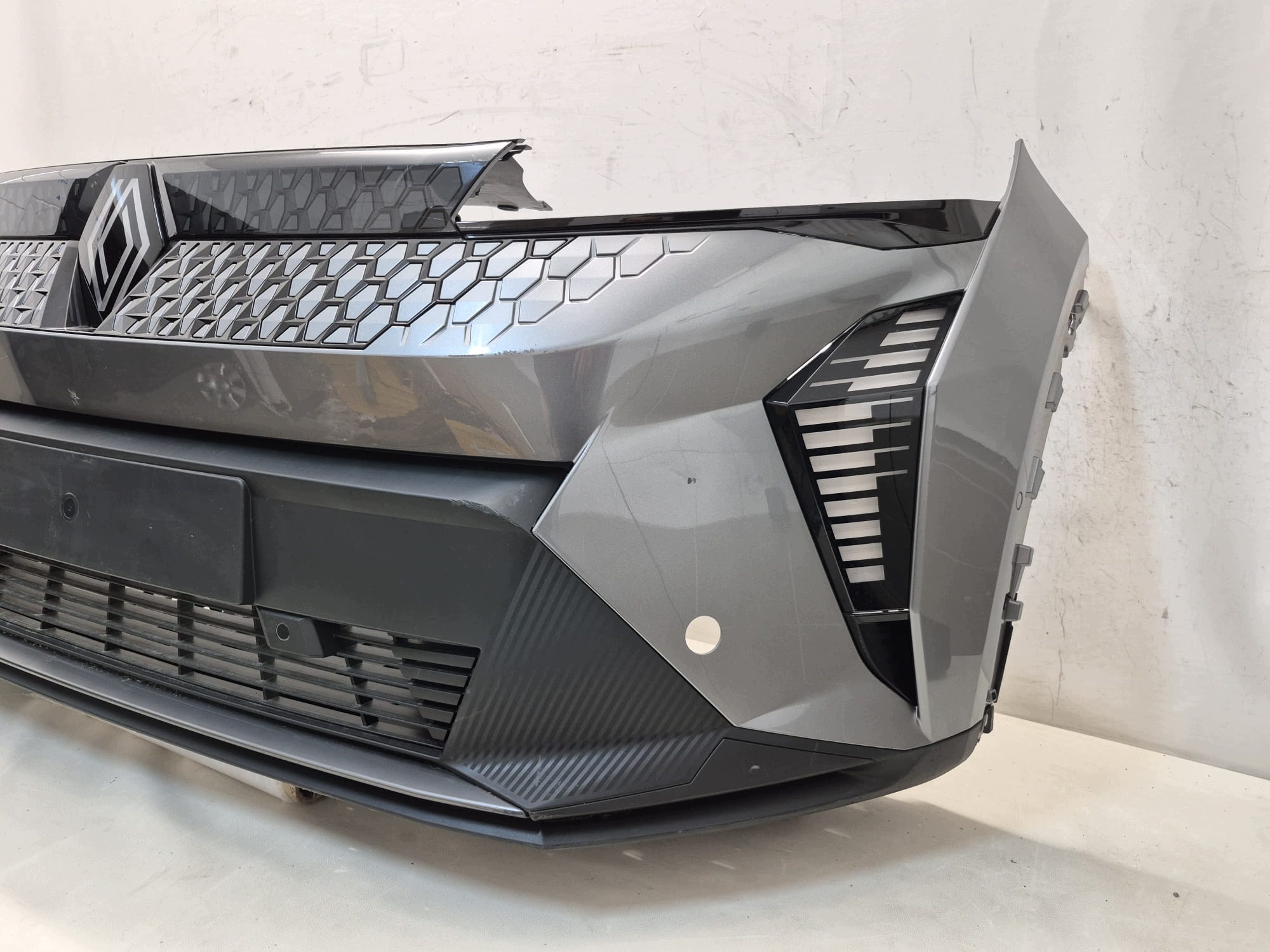 RENAULT SCENIC V 5 E-TECH 24- bumper front front PDC RADAR 620263121R